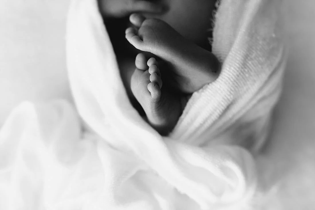 Point Cook Simple Natural Newborn Photographer-20.jpg
