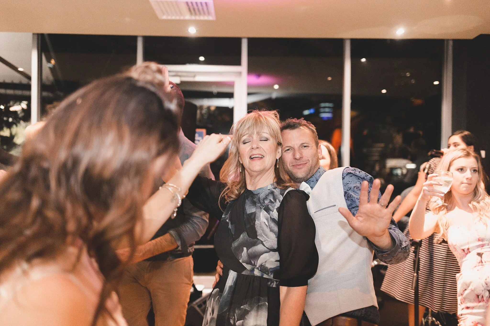 Lecinda Ward, Melbourne Wedding Photographer, Melbourne Aquarium_0305.jpg