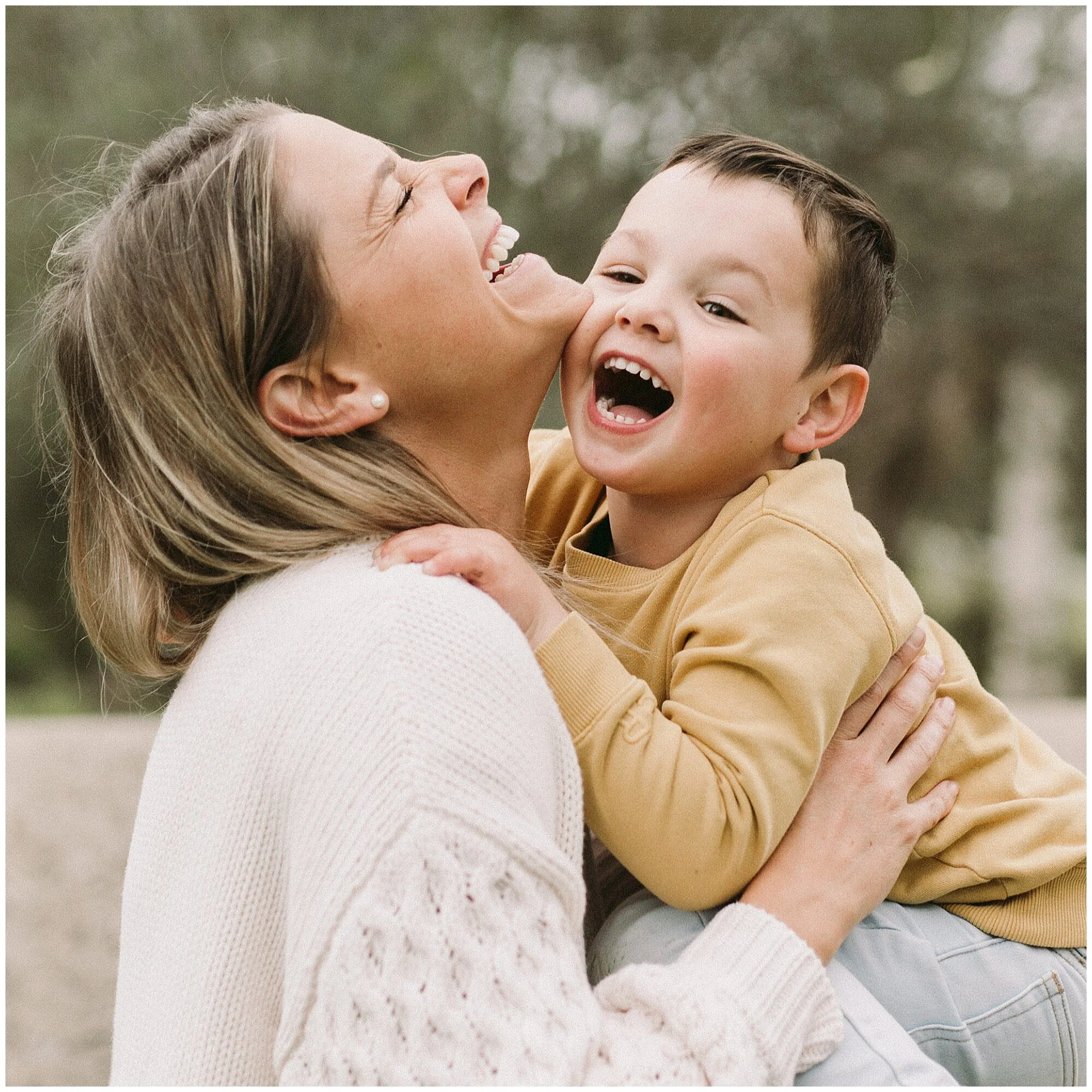 Family Photographer Melbourne Natural Candid 056.jpg