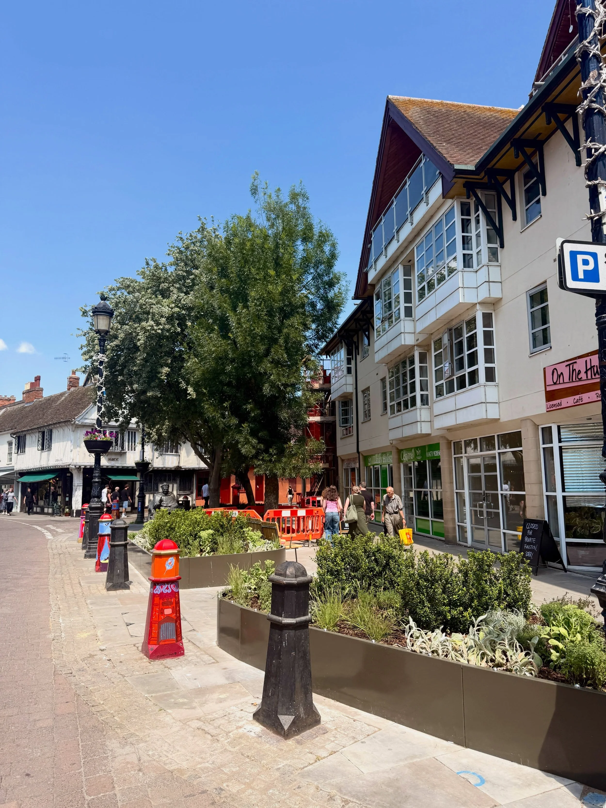 It&rsquo;s wonderful to see the new planters around the Cardinal Wolsey statue now in place! 🌿

A huge thank you to Greener Ipswich for their fantastic work helping to make our beautiful street even greener and more welcoming. We love seeing improve