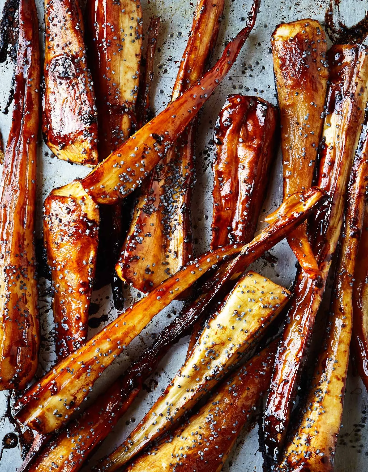 2022456_MARMITE_ROASTED_PARSNIPS_WITH_POPPY_SEEDS196.jpg
