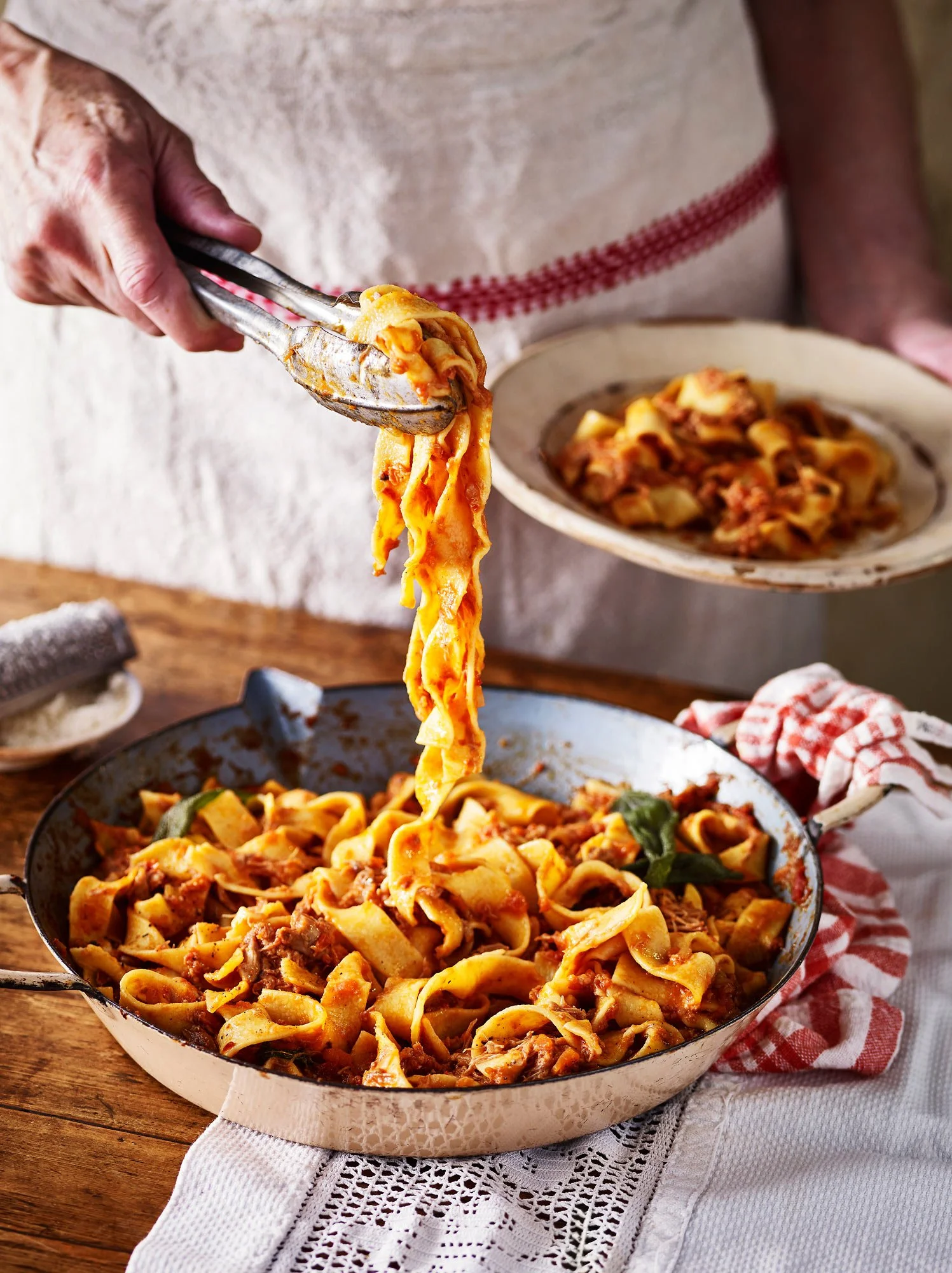06.24.26_Ocado_NonnaKitchen_ComeOnOverRagu_068.jpg
