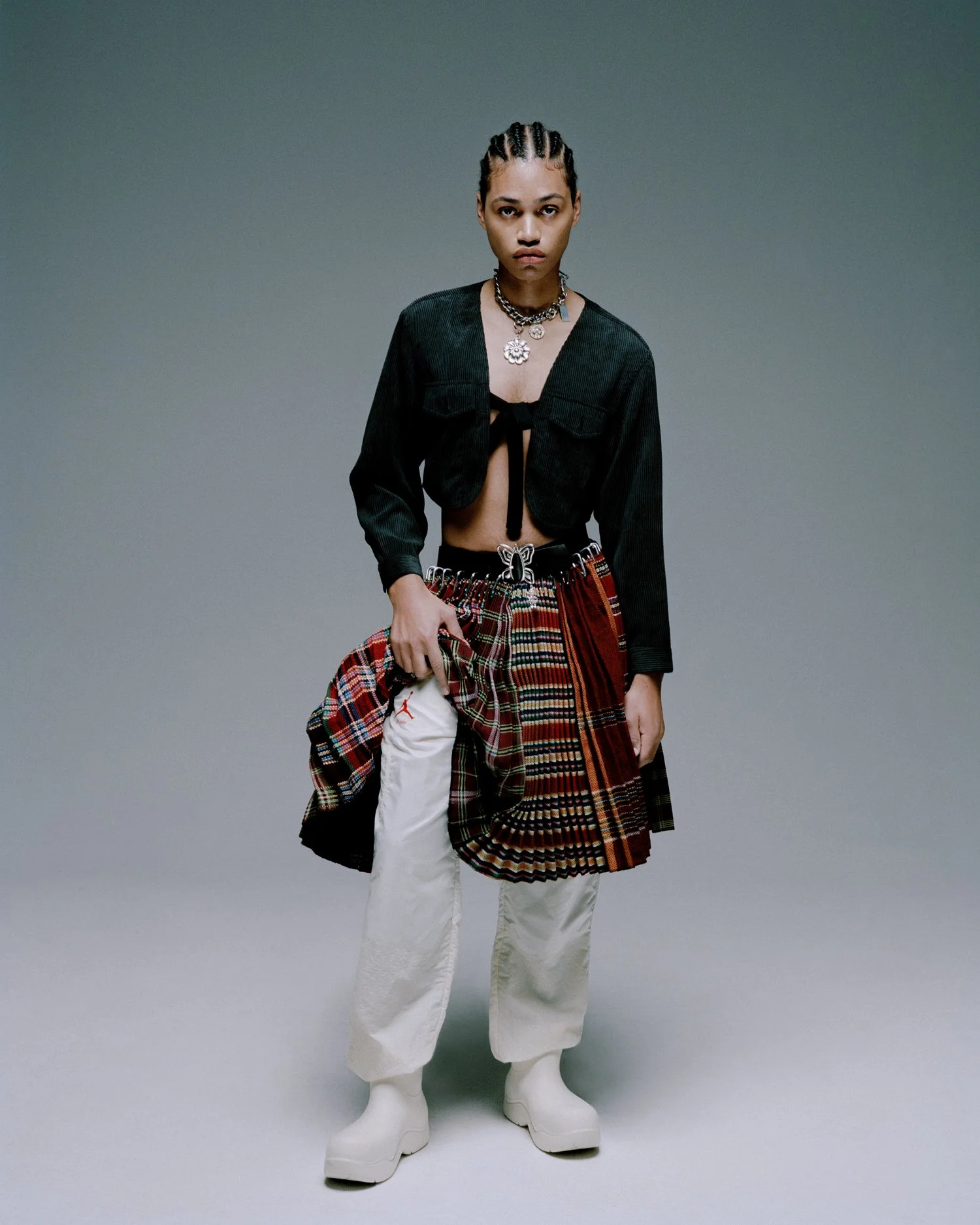 21.016-Alex_Black-SSENSE-FW21_2-M_Chopova_Lowena.jpg