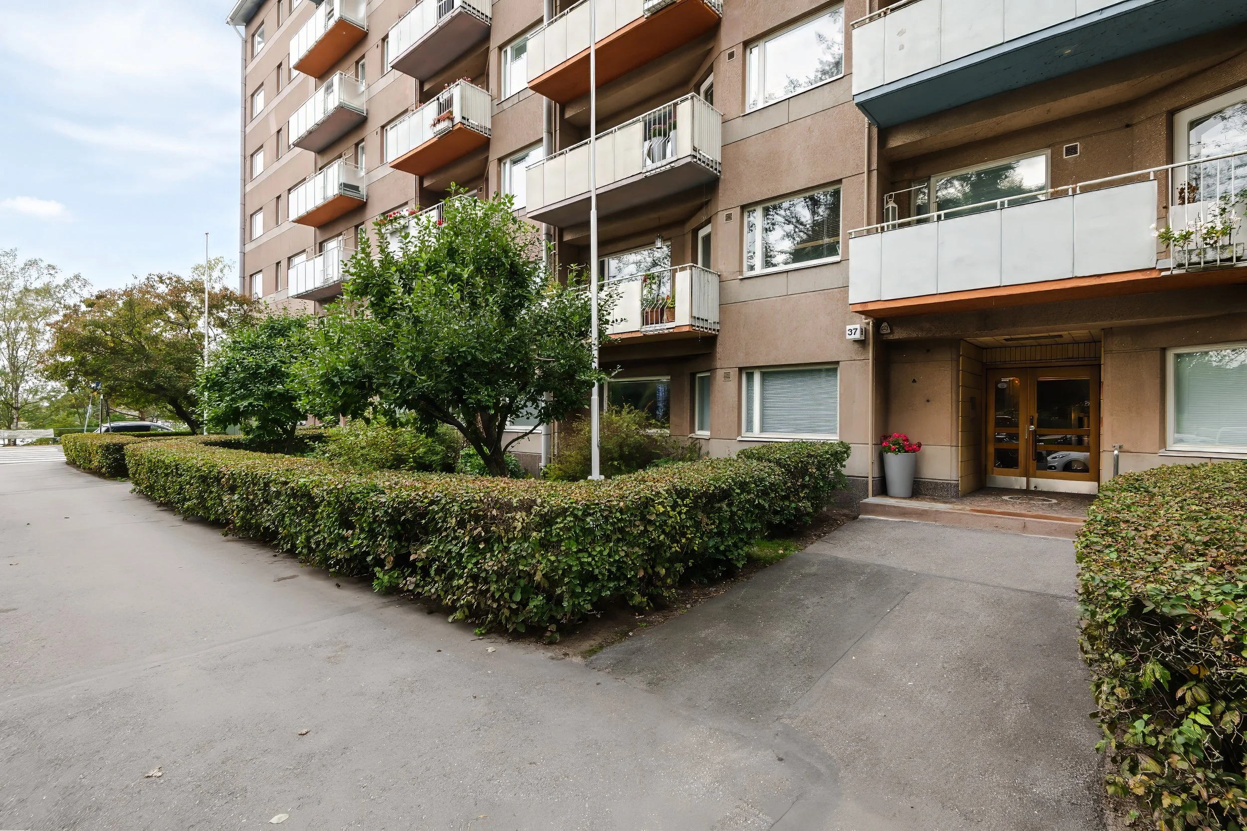 Pohjoinen Hesperiankatu 37 B 27-27.JPG