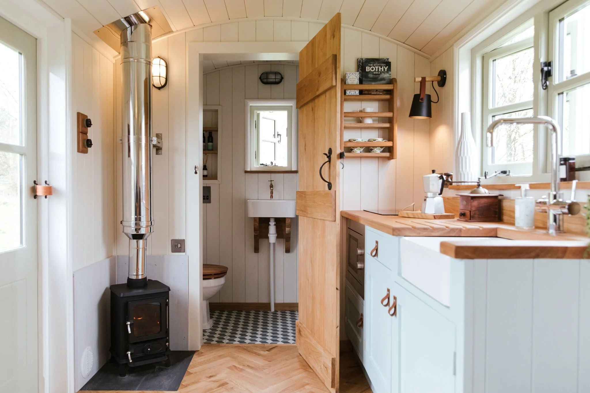 Olivers-huts_interior-huts-_Joanne-Crawford-110.jpg