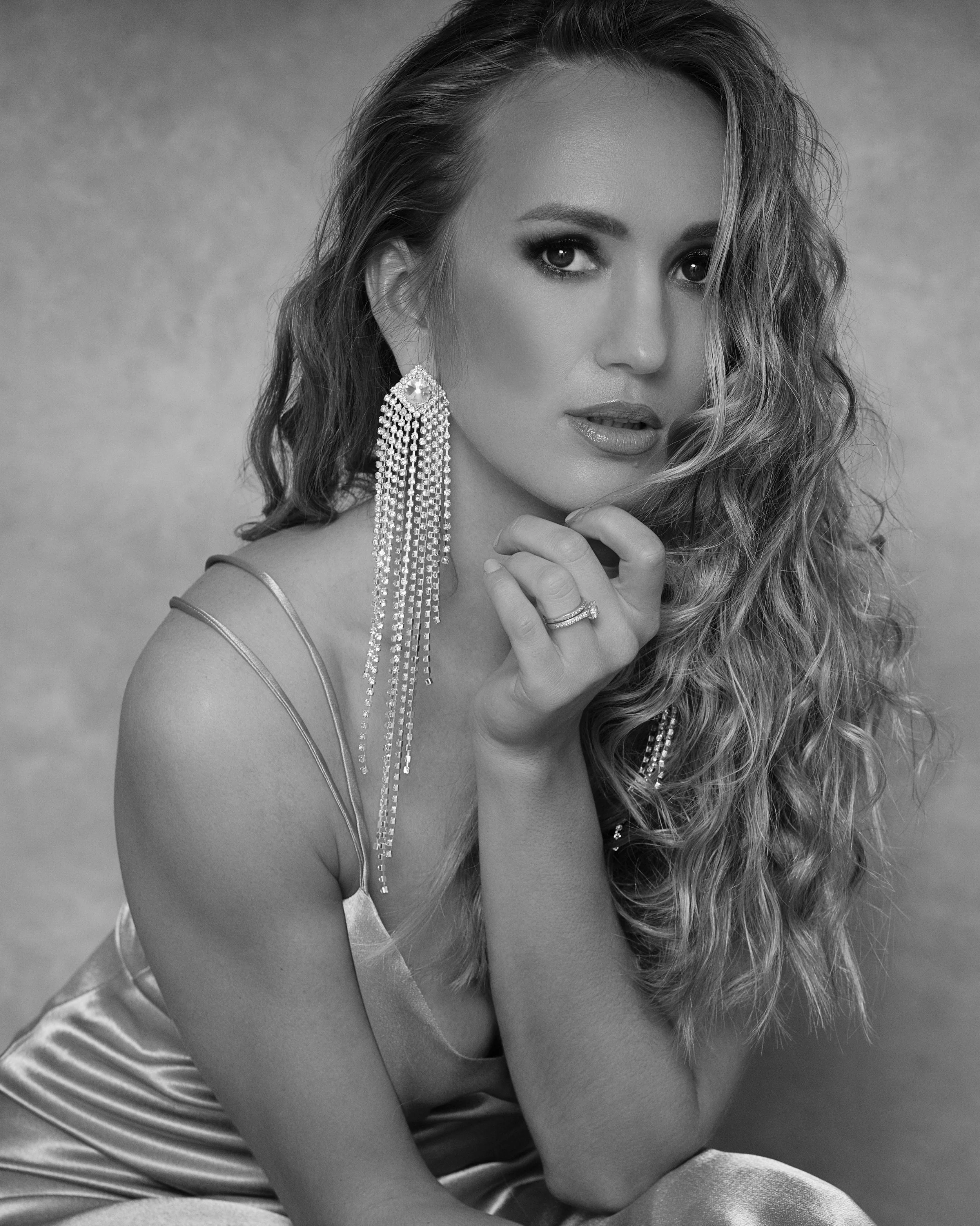 Olga b&w 2x3.jpg