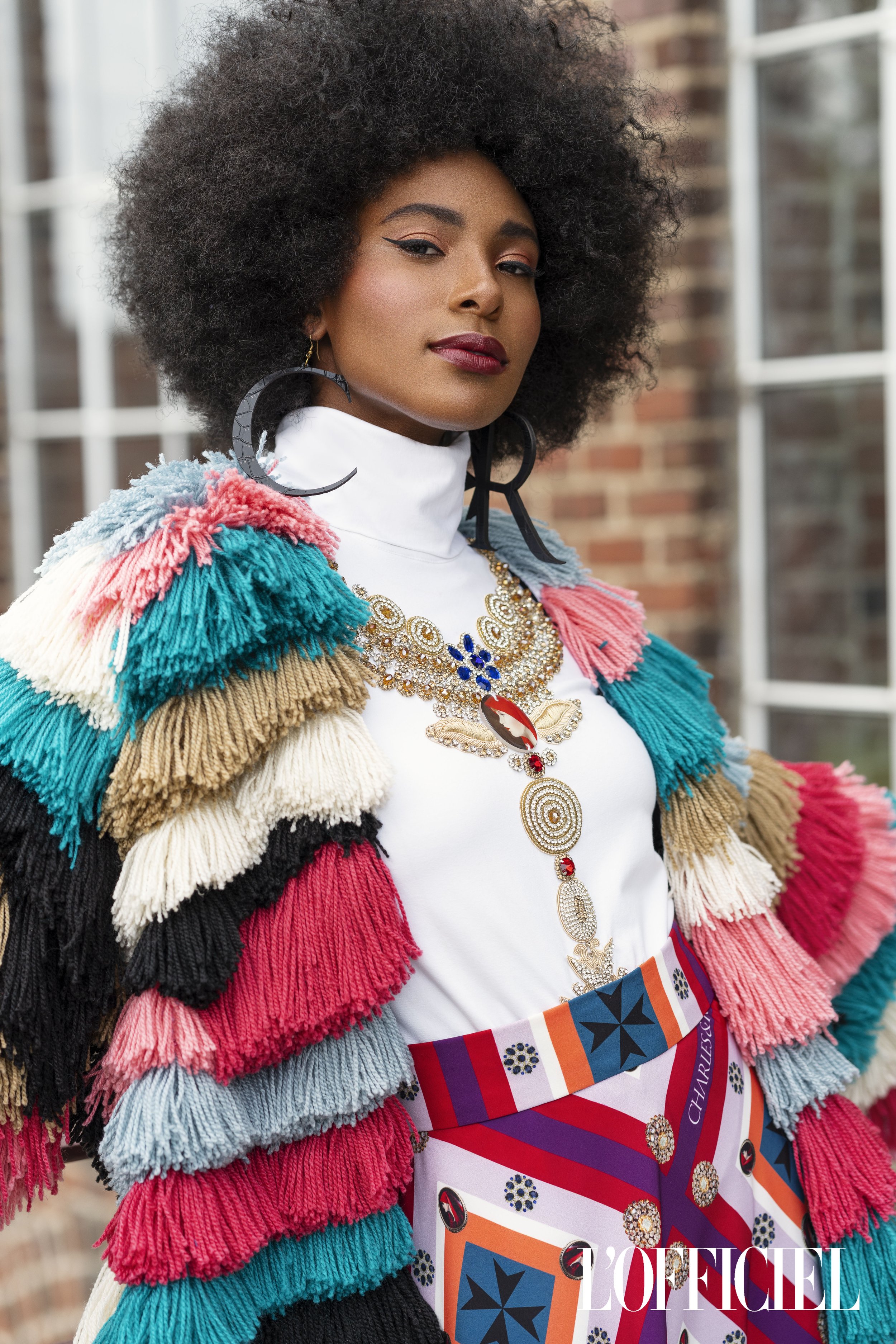 Jariin Hero with Logo white.jpg