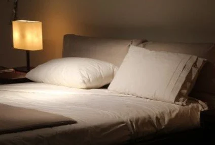 Creating a Peaceful Bedroom Using Feng Shui Techniques