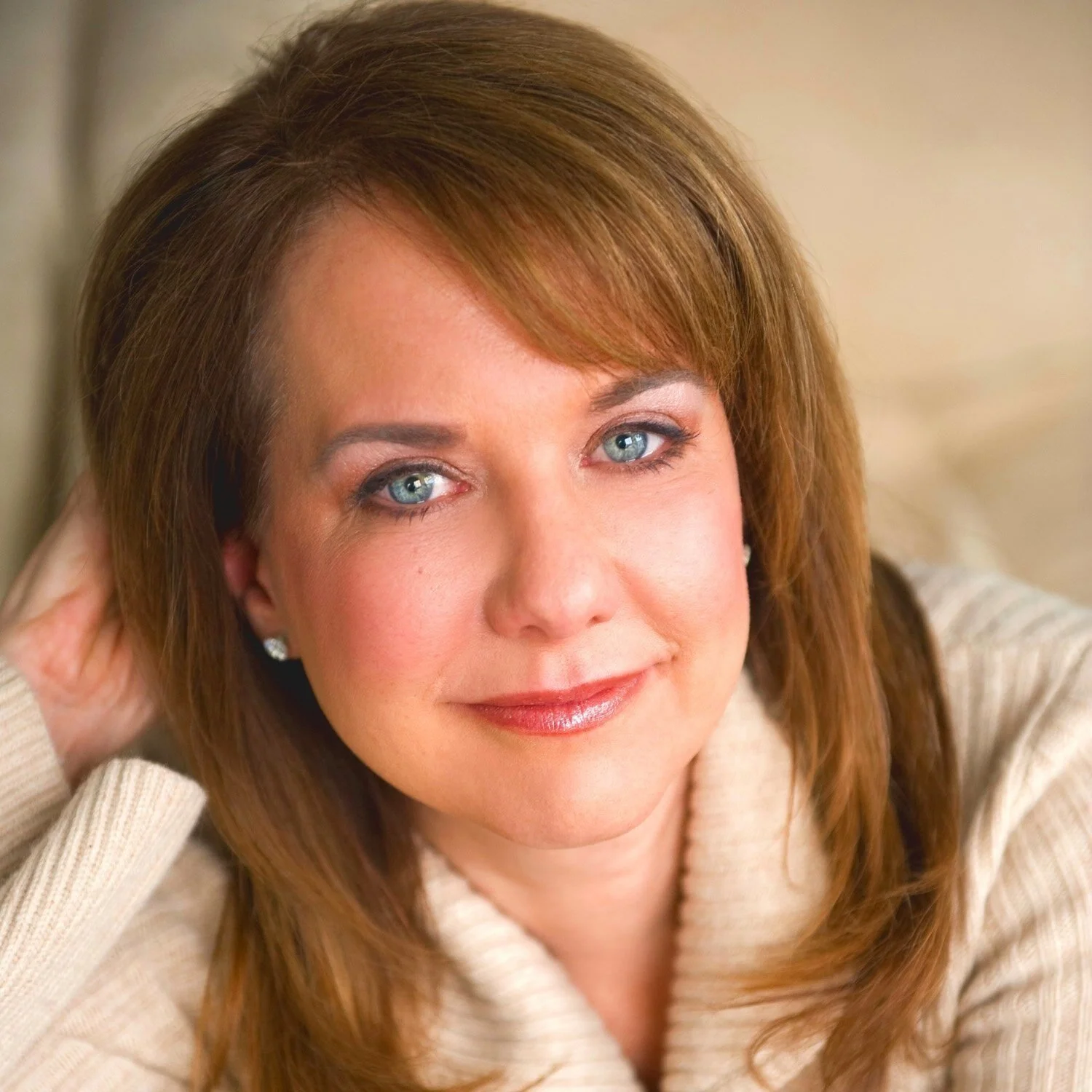 Headshot for Linda Handley, small business expert.