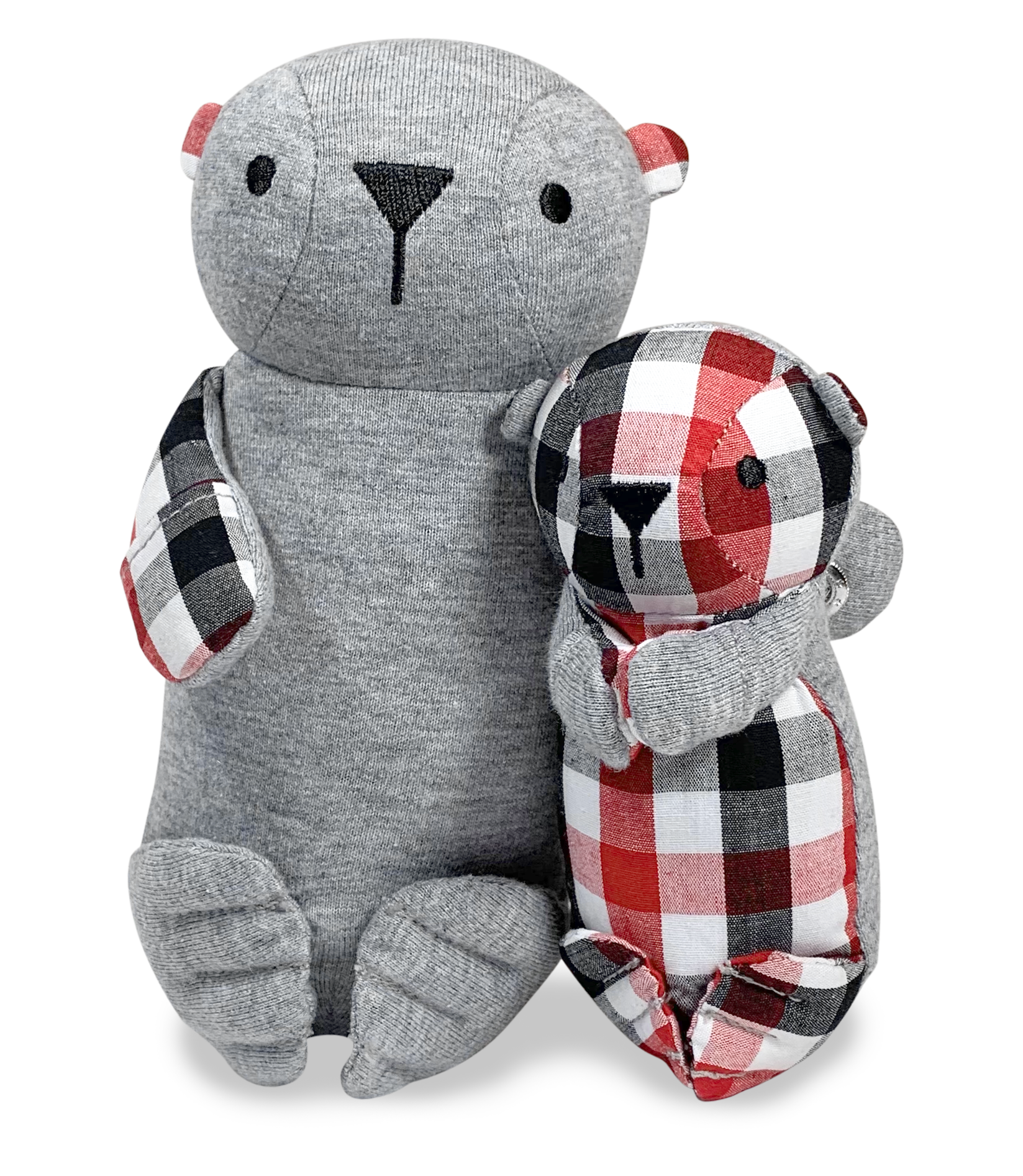 T&T-otters-seated-IMG_9374.png