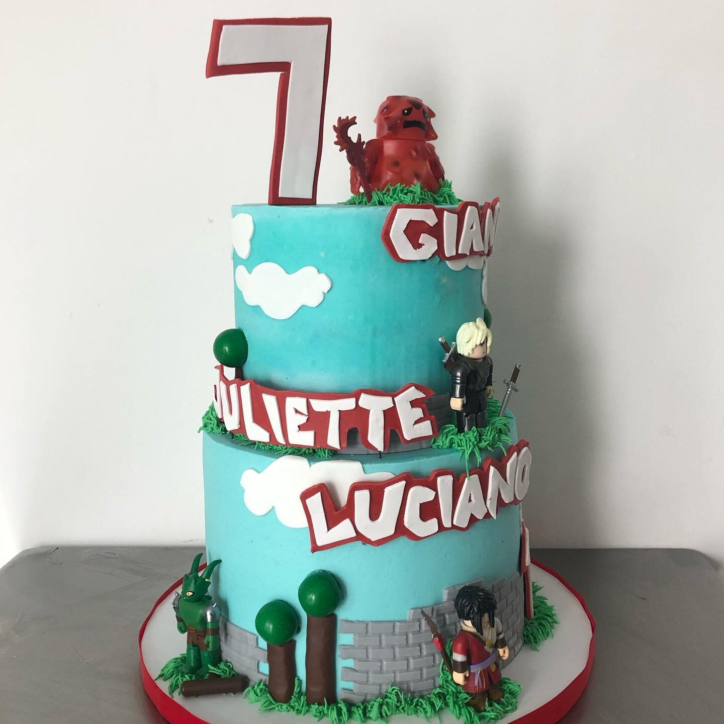 It&rsquo;s nice when you can #celebrate #three #birthdays with #one #cake they all love #roblox #sweetandshiny