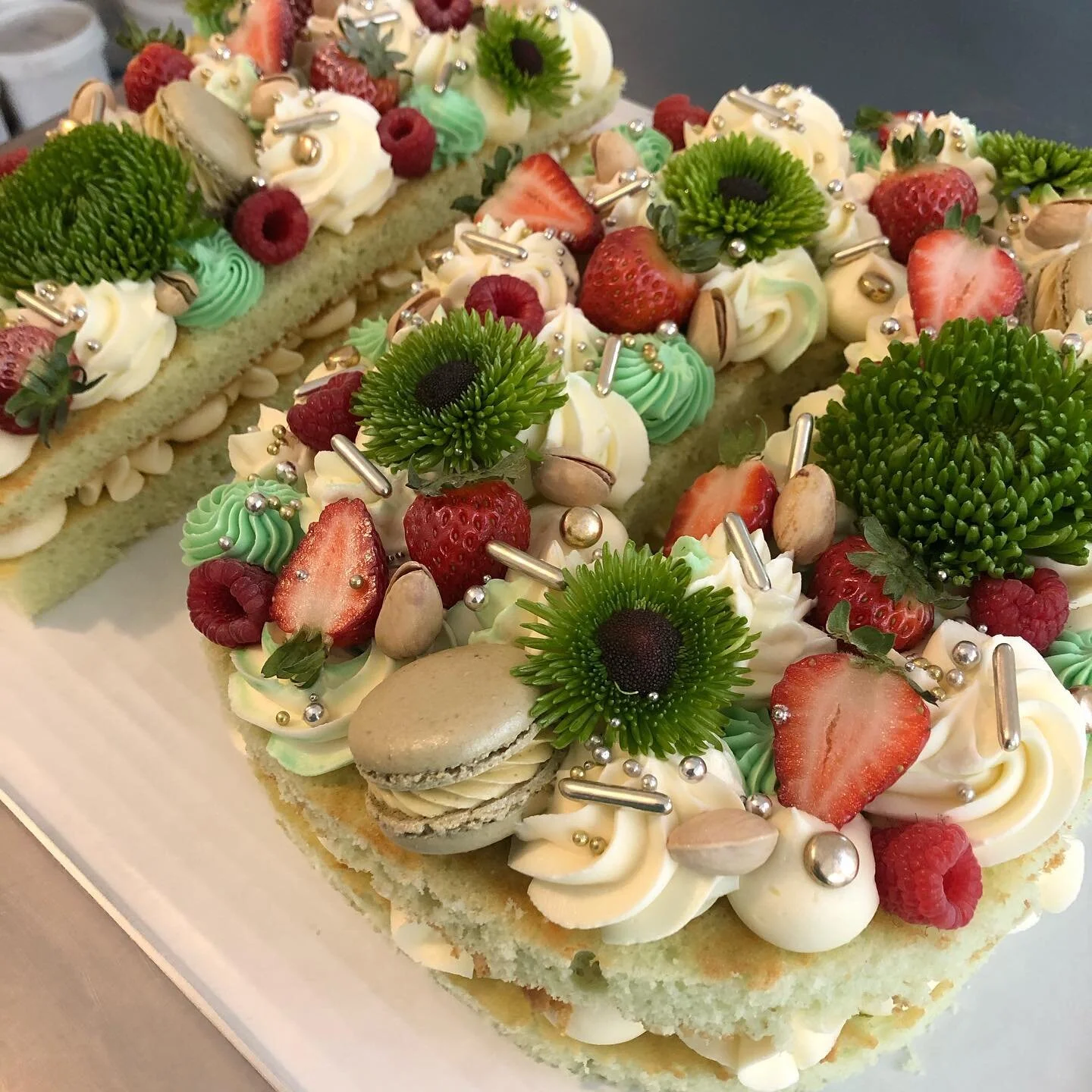 #pistachio #cake #sweetandshiny