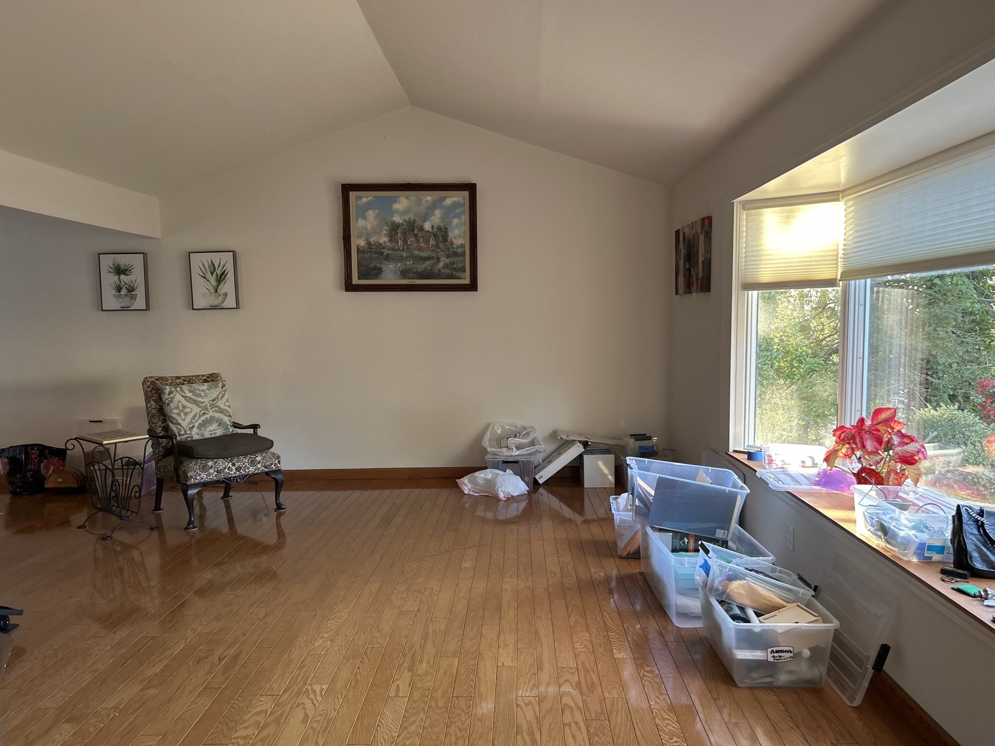 Before Style it Staging House staging services. Living room with vaulted ceilings.