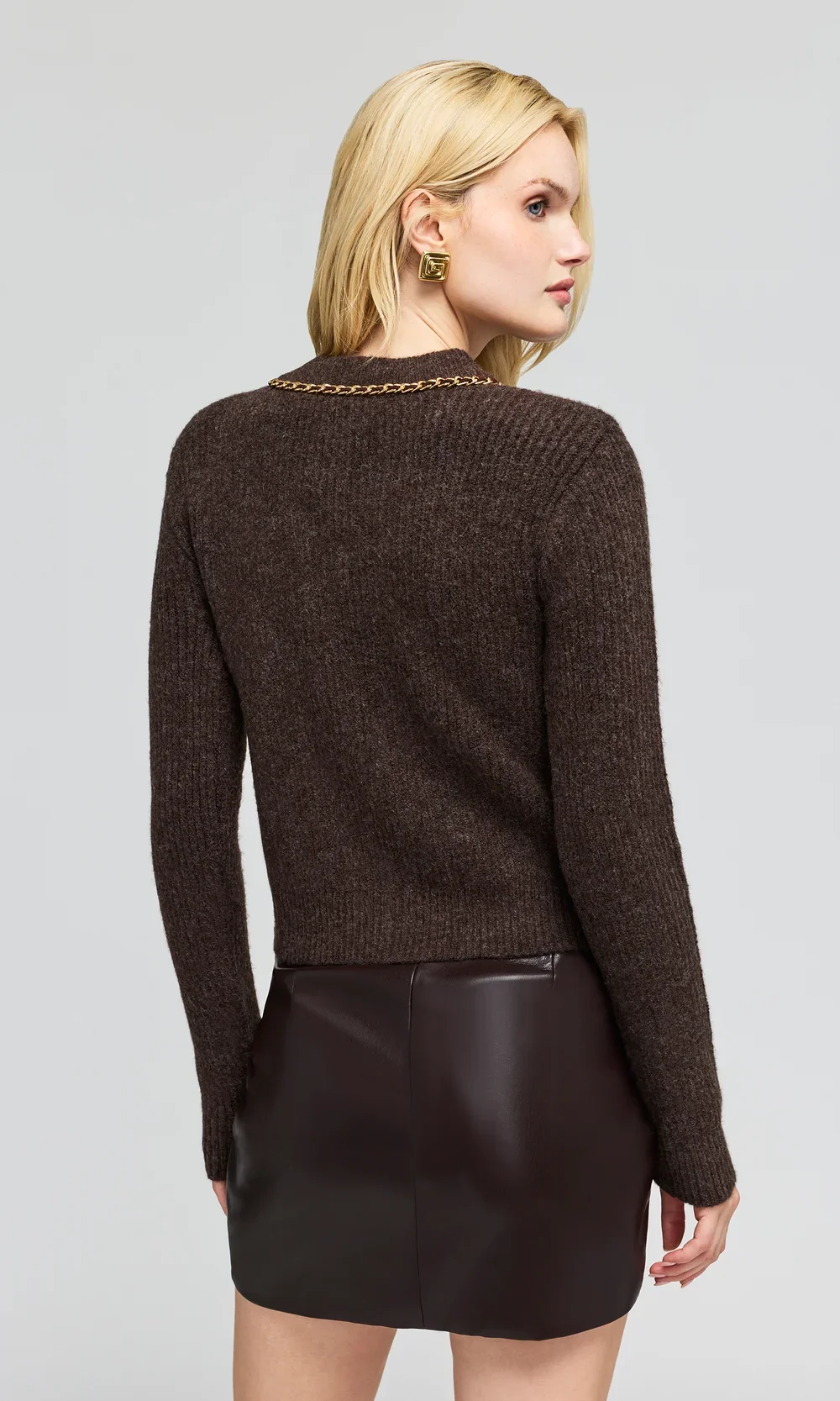 F26_SelmaChainCardigan_Brown3.webp