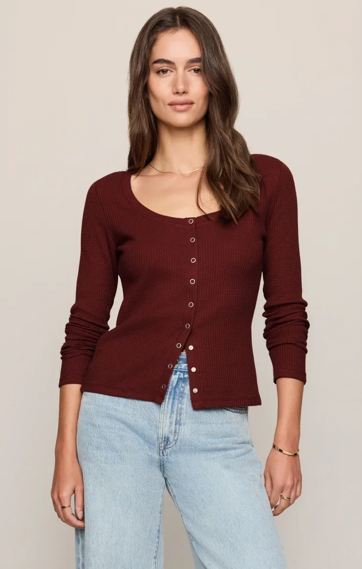 ZT263367_VVR_FRONT_fadfb1dd-3964-4aff-9409-9e0f50e296df_740x.webp