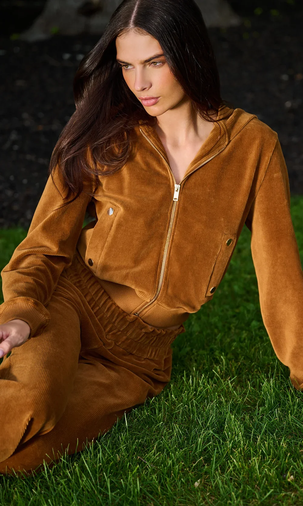 ZiraStretchCorduroyHoodie_ZolaStretchCorduroySnapPants-Caramel7.webp
