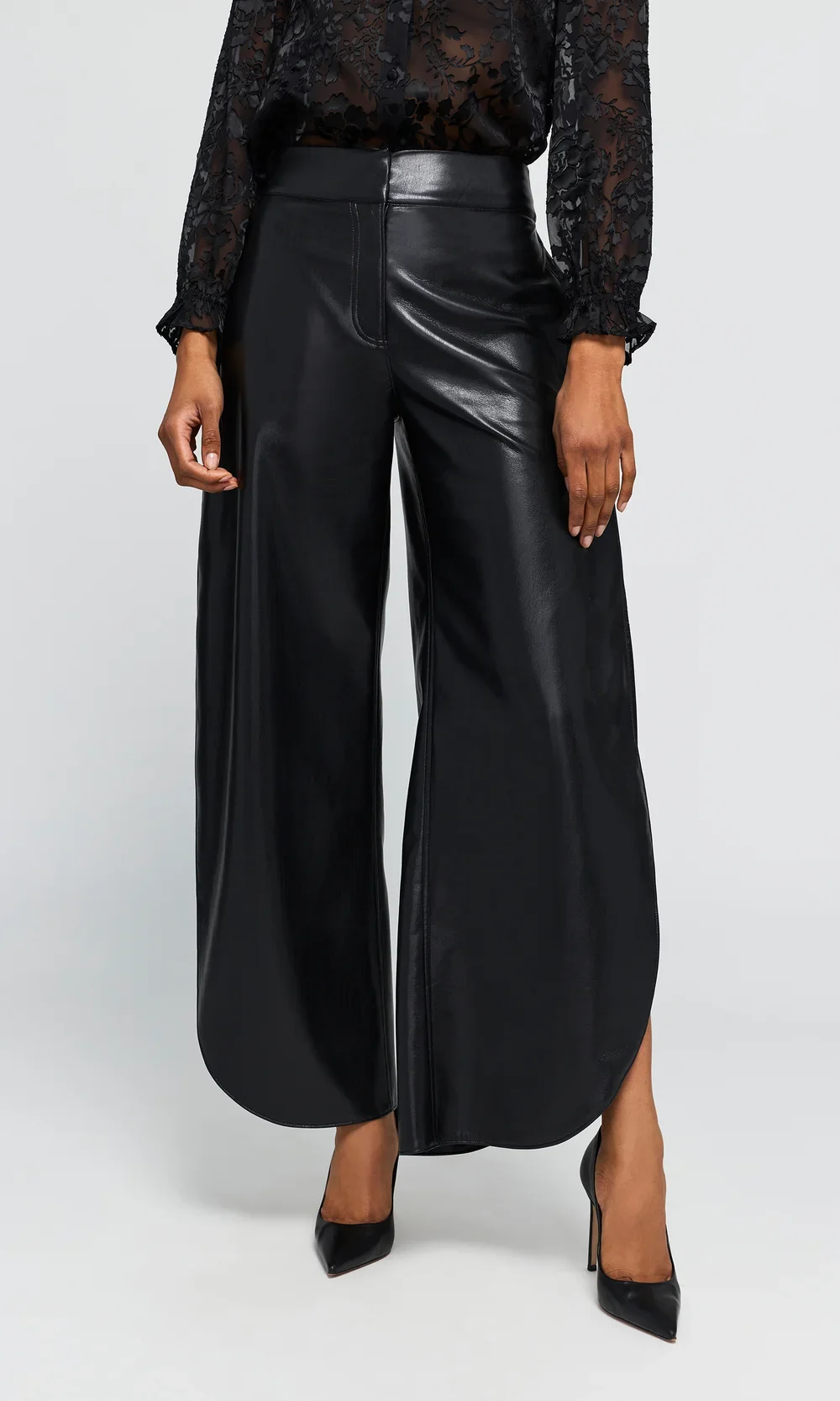 F26_KeikoVLPants_Black1.webp