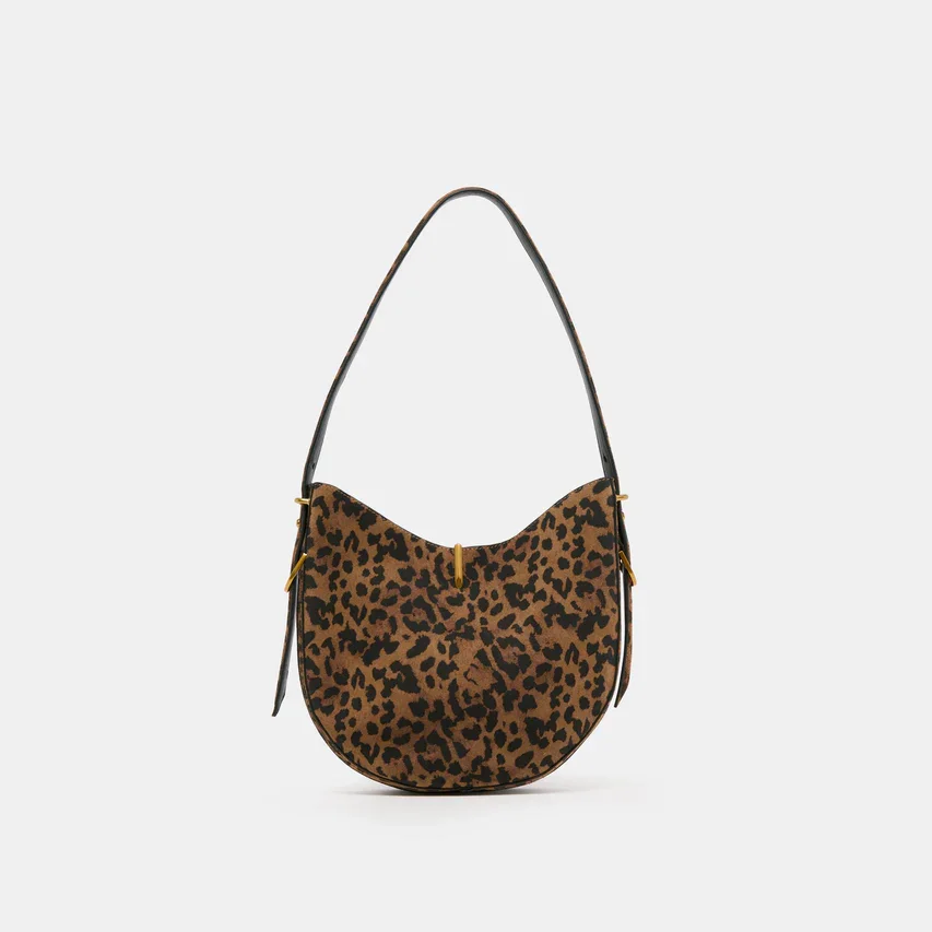 DOLCEVITA-SHOULDERBAG_BREE-L_LEOPARDSUEDE_6copy.webp