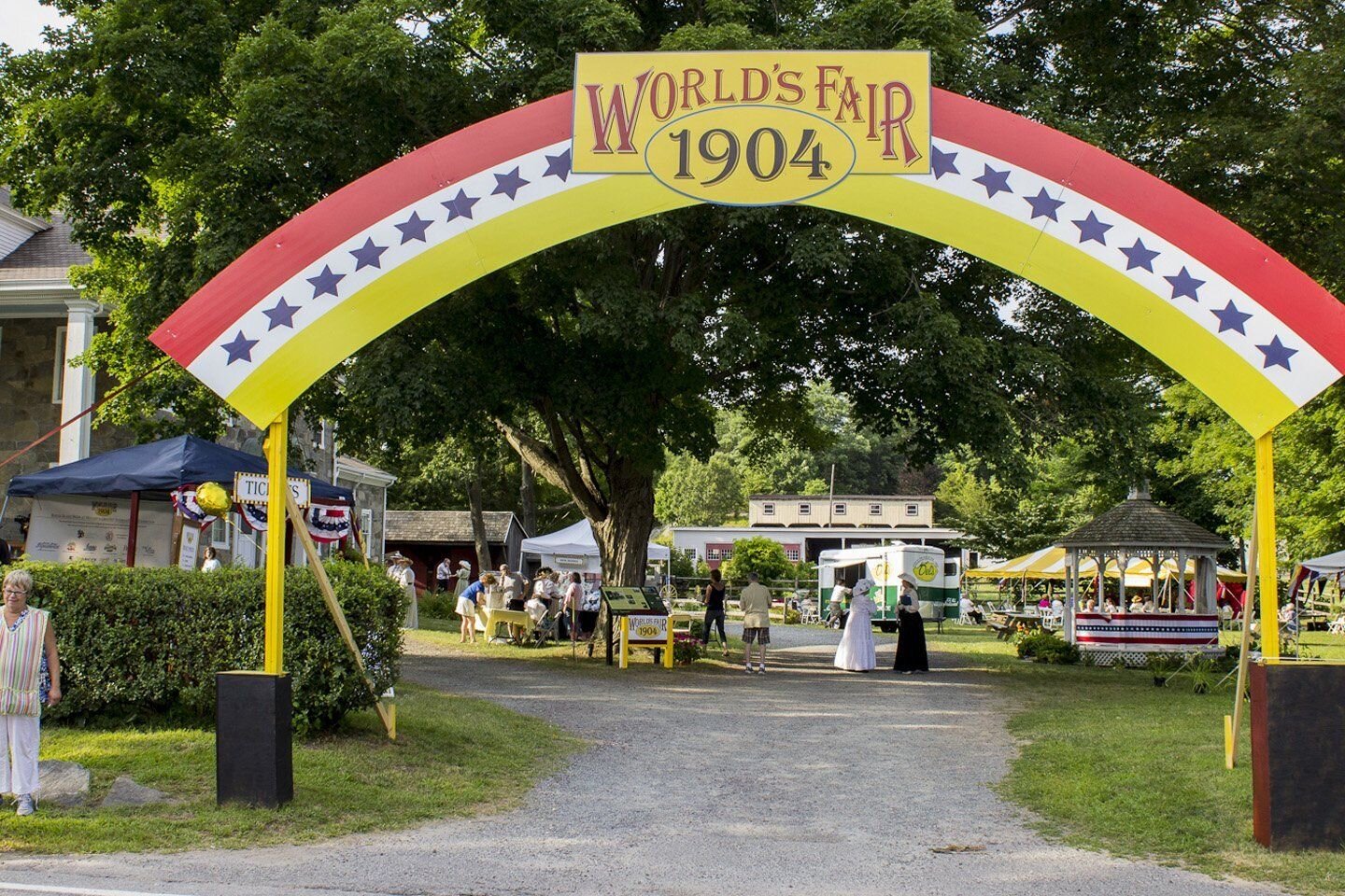 1904Worlds Fair-worlds fair arch-1440x960-1920w.jpg