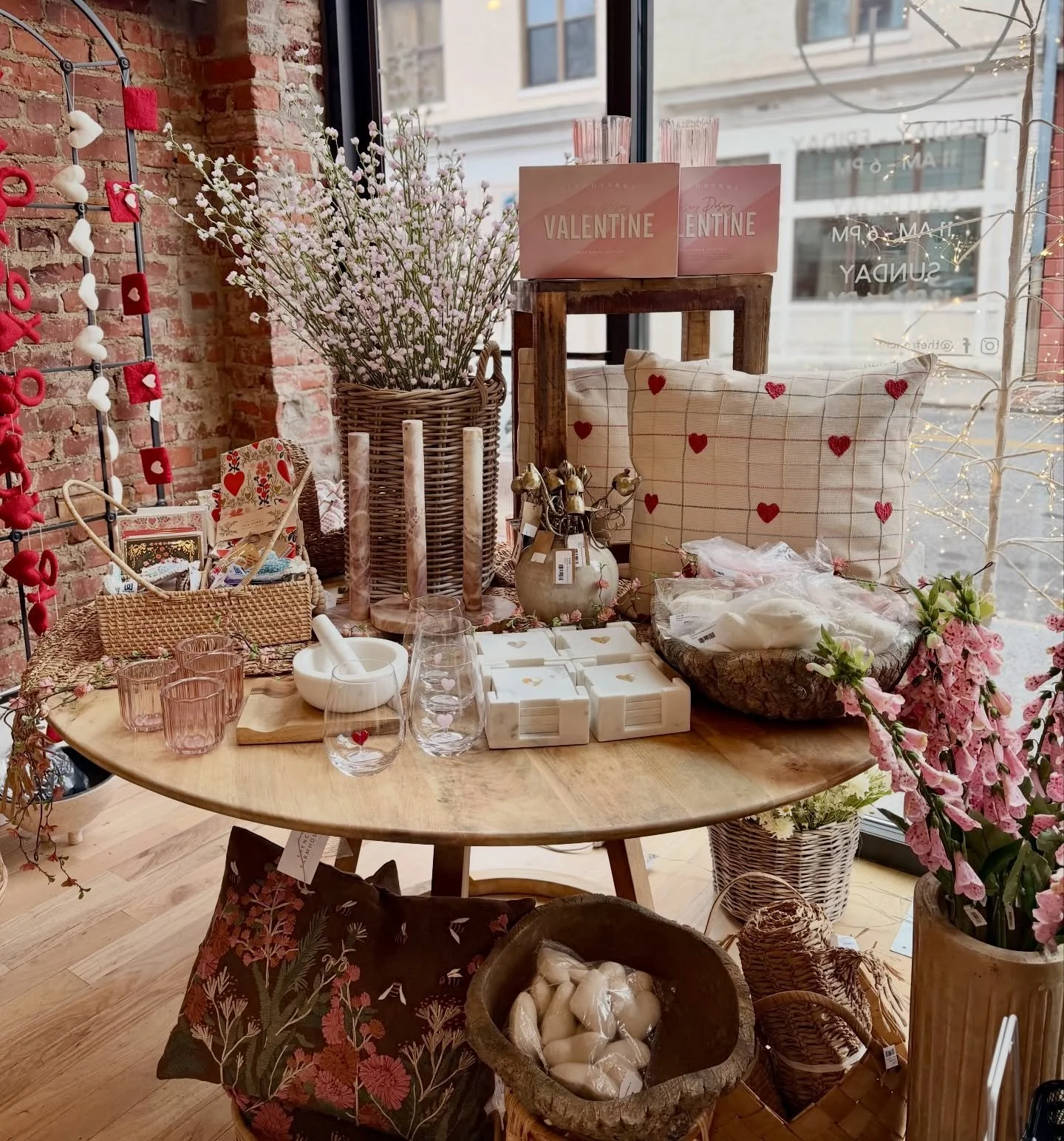 Snow on the forecast 👀❄️ Winter weekends like this can be especially tough on small businesses, and we just want to say how thankful we are for this community that continues to show up for us in so many ways.

If you&rsquo;re able to get out before 