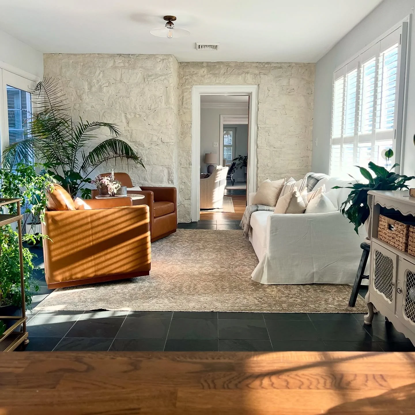 POV: That moment when the morning light hits ✨

Happy Saturday, friends! I hope you&rsquo;re able to get outside and enjoy the beautiful weather we will be blessed with today. A little sprinkle of hope! And more to come, I pray! 🙌🏼

#farewellfebrua