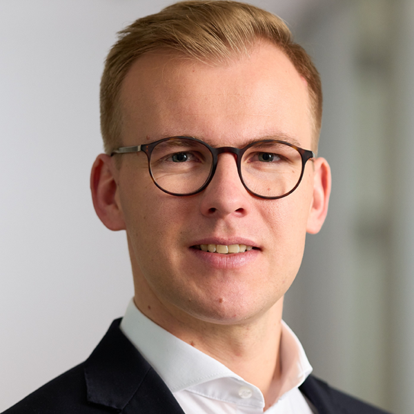 Christoph Kocher headshot