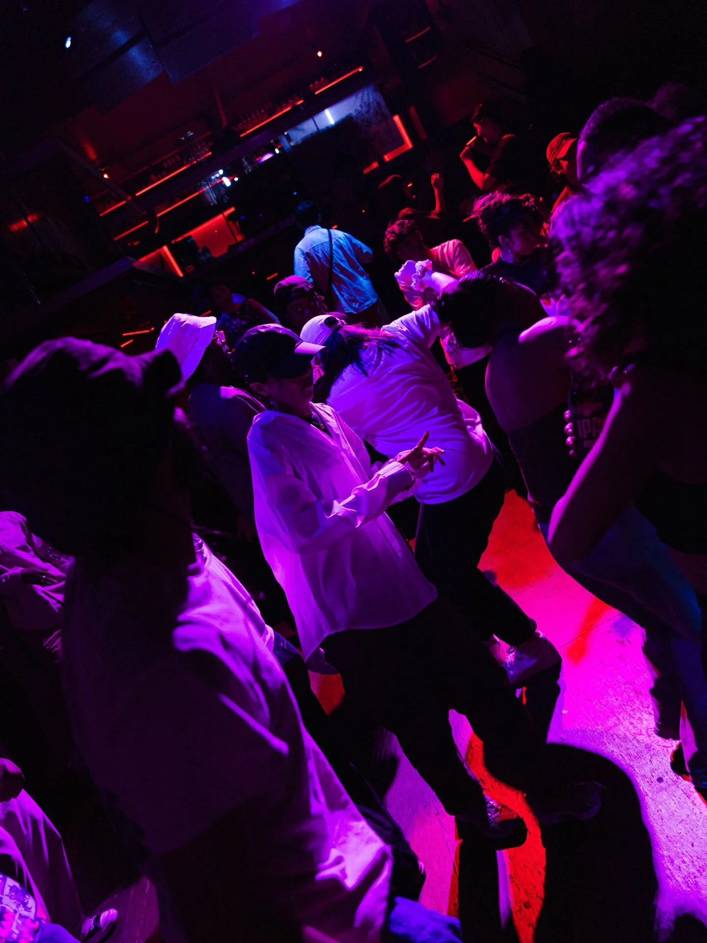 Some shots from @life.is.good.nyc 📸

🔗Party pics linked in bio