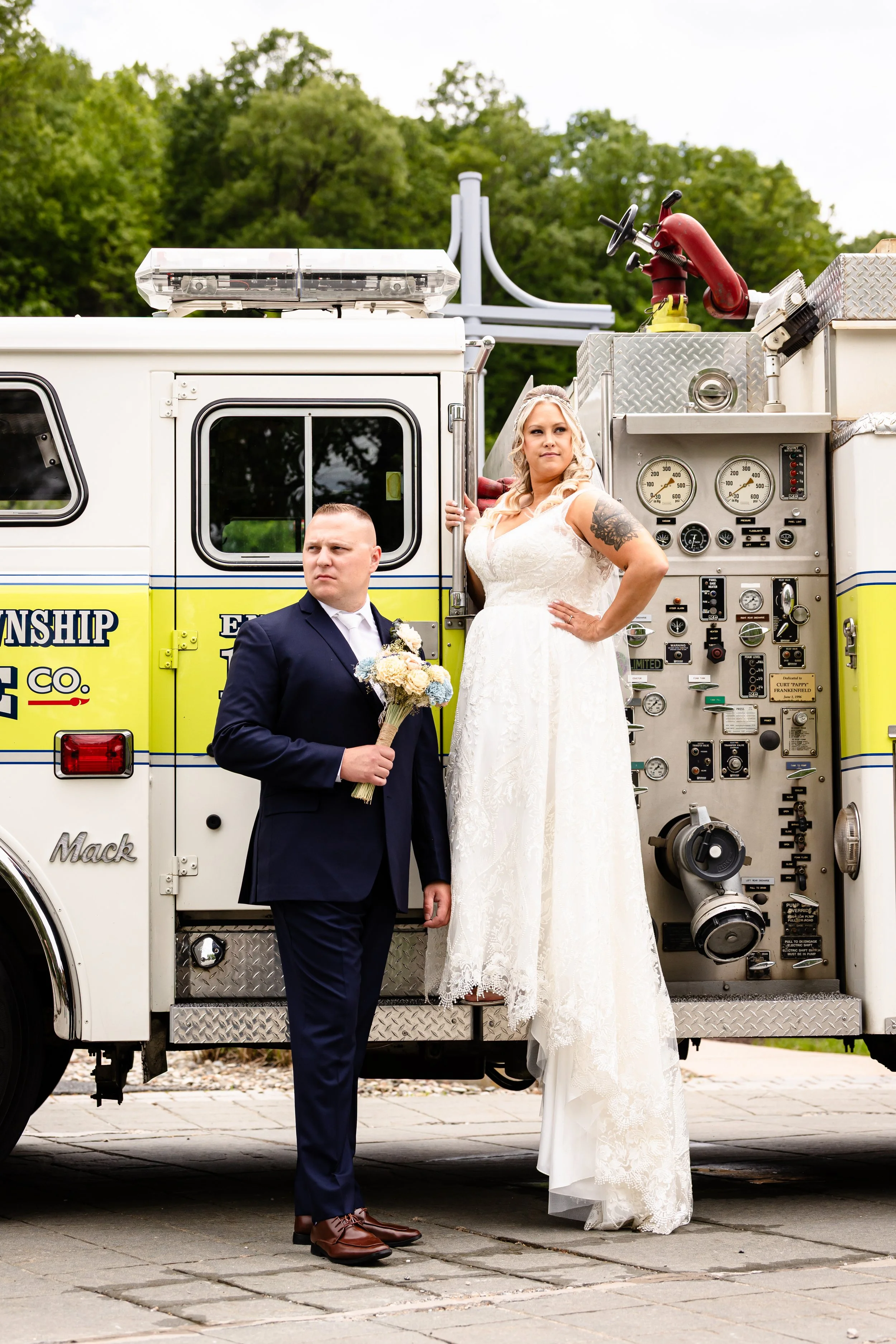 5 - Tori & Eric Wedding Sneak Peek.jpg