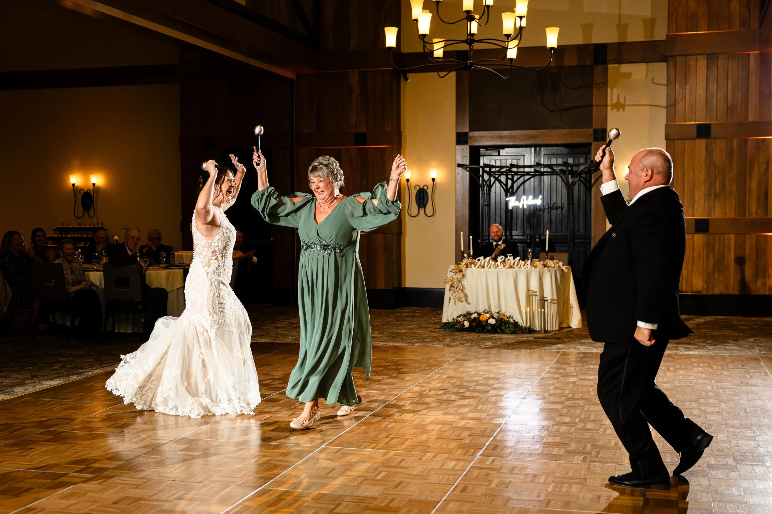 33-Lauren & Troy Sneak Peek.jpg