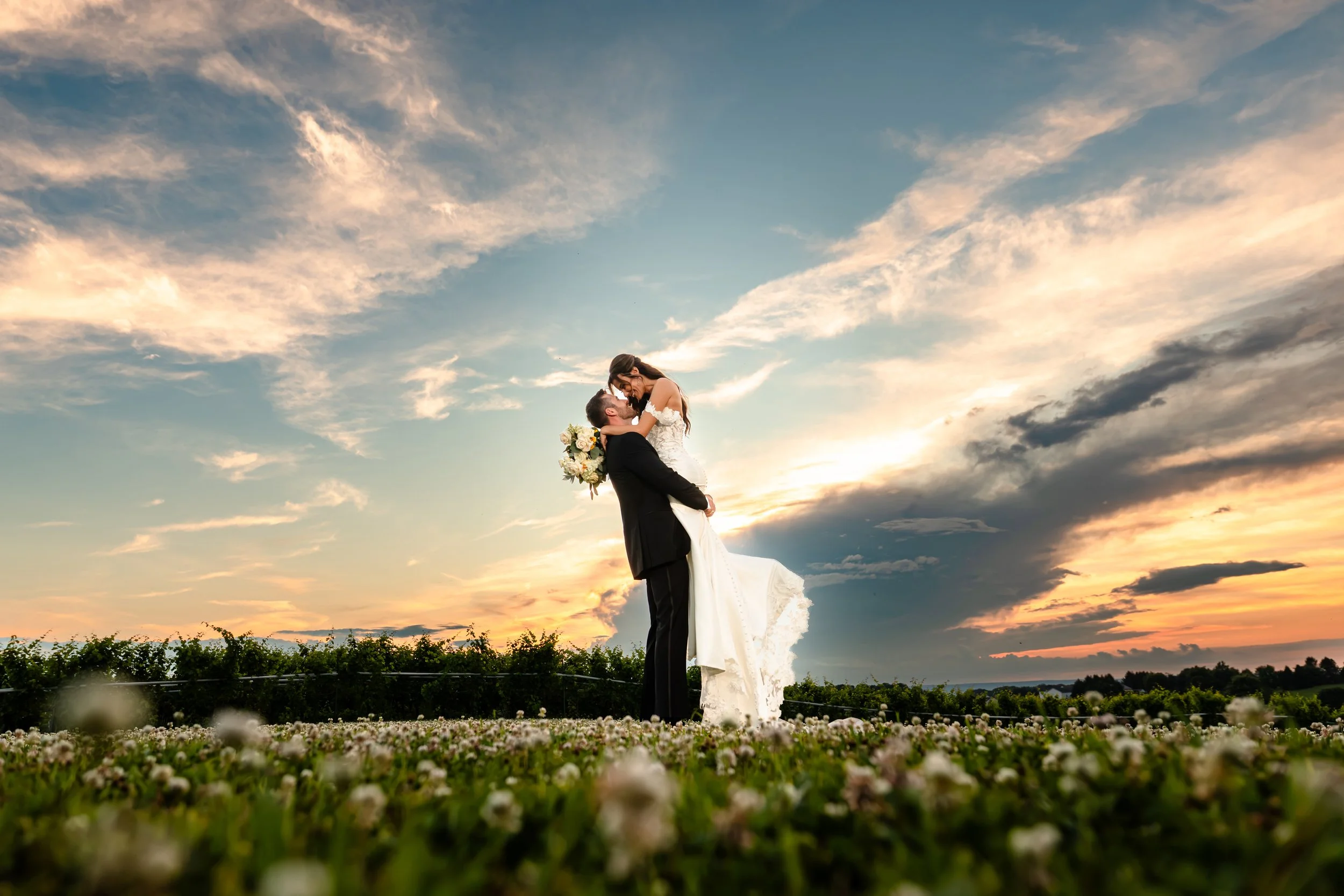 38 - Taylor & Robert Sneak peek.jpg
