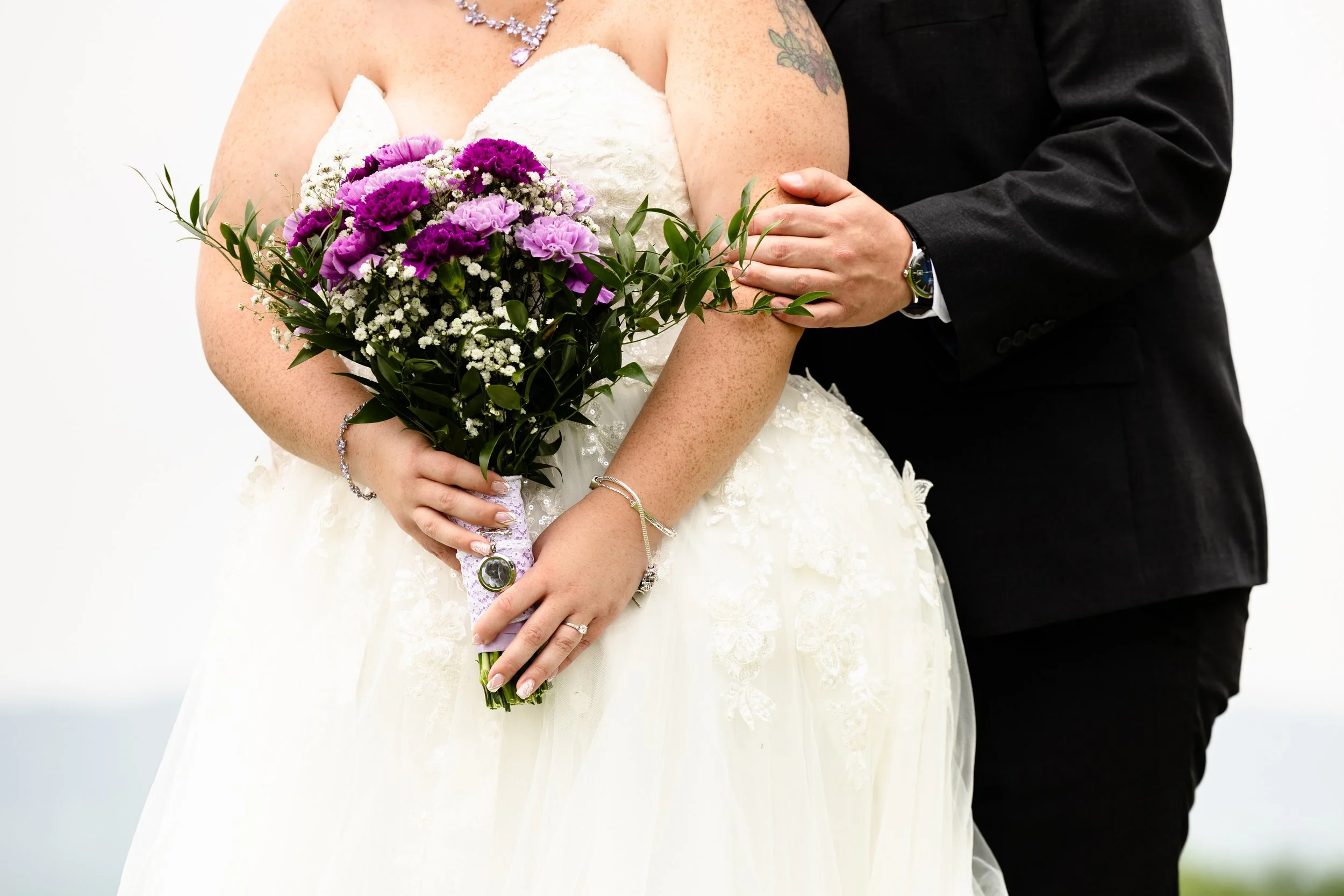 22-Susie & Tim Sneak Peek.jpg