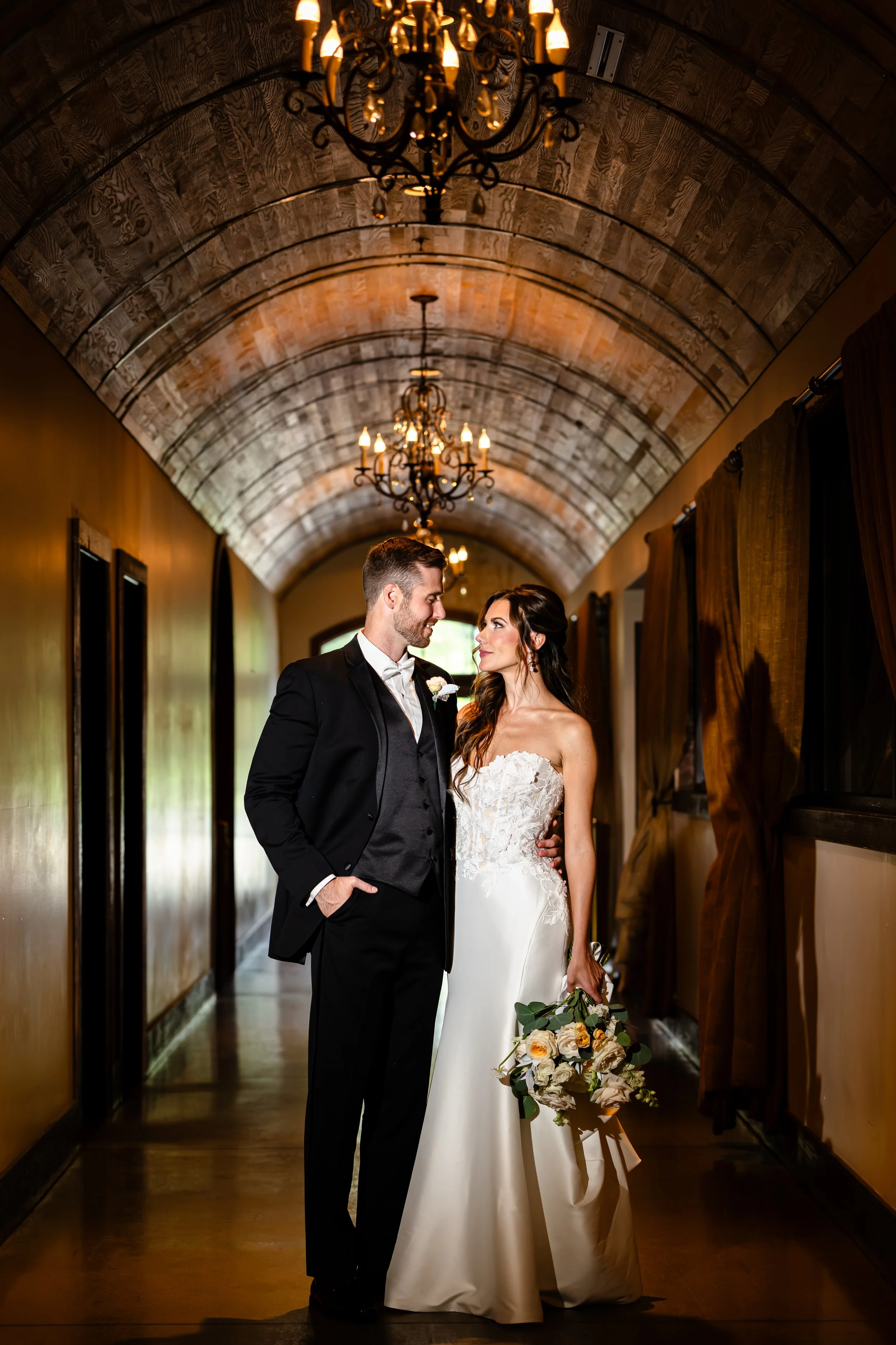 18 - Taylor & Robert Sneak peek.jpg