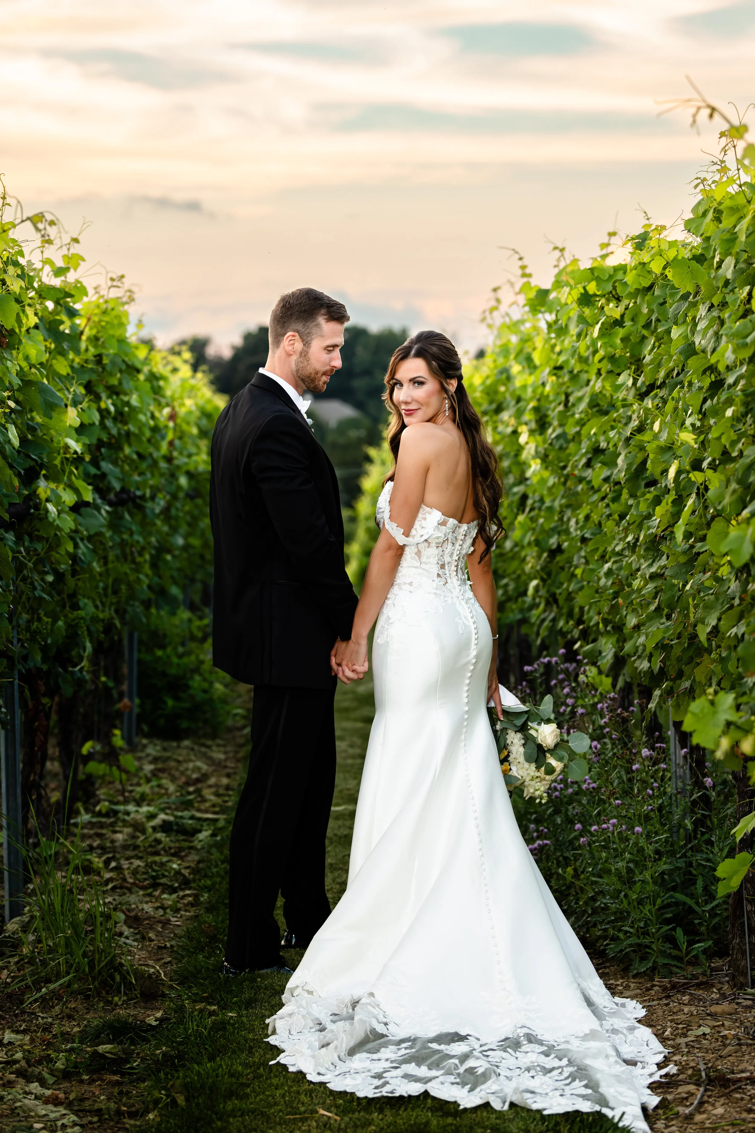 30 - Taylor & Robert Sneak peek.jpg