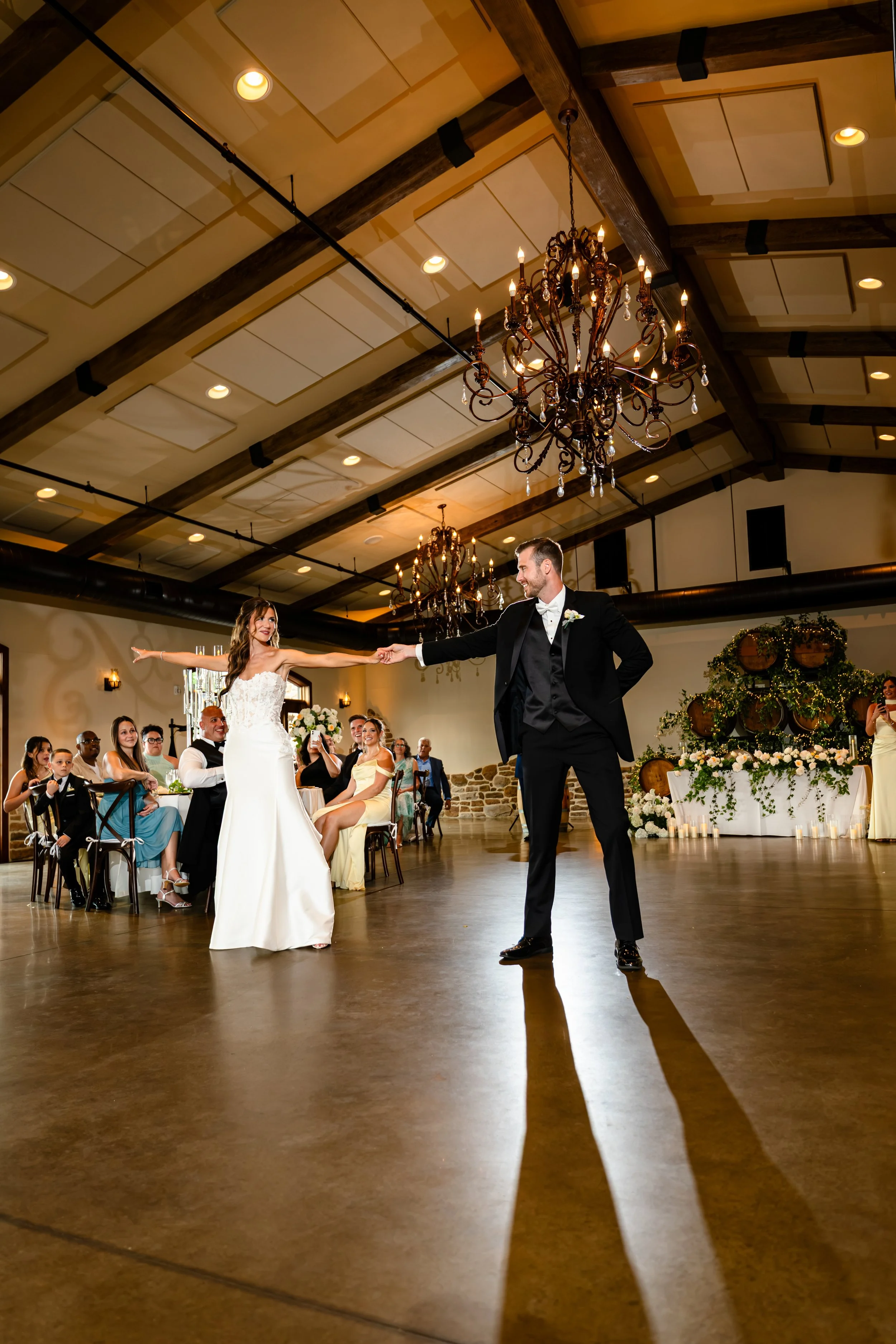 23 - Taylor & Robert Sneak peek.jpg