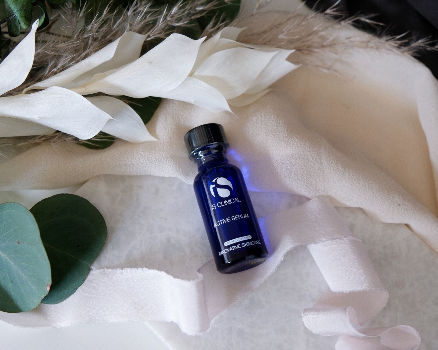 LETS TALK SERUMS! ⁠
⁠
Pictured is @isClinical's Active Serum which is excellent for all skin types and for all ages, this powerful botanical serum leaves the skin moist and smooth. ⁠
⁠⁠
Serums help improve major skin concerns but not one serum is ali
