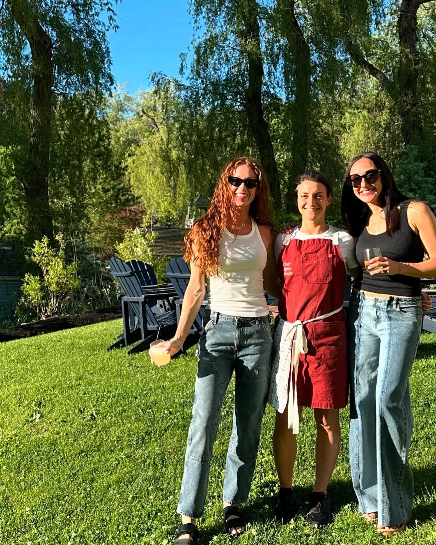 Maine retreat with this reunited trio 🔥 Thank you always @jessrayyoga and @ericayogadance to nourish all the women who show up on these transformational retreats, I never take it lightly 🙏🏼

As always, I didn&rsquo;t get many photos of food, but I