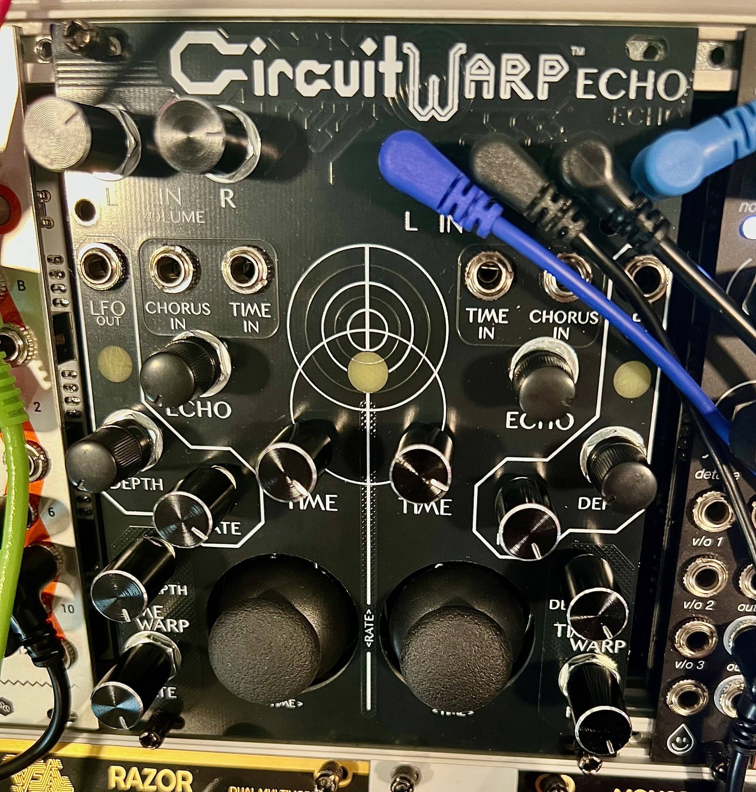 circuitwarp-echo-delay.jpg