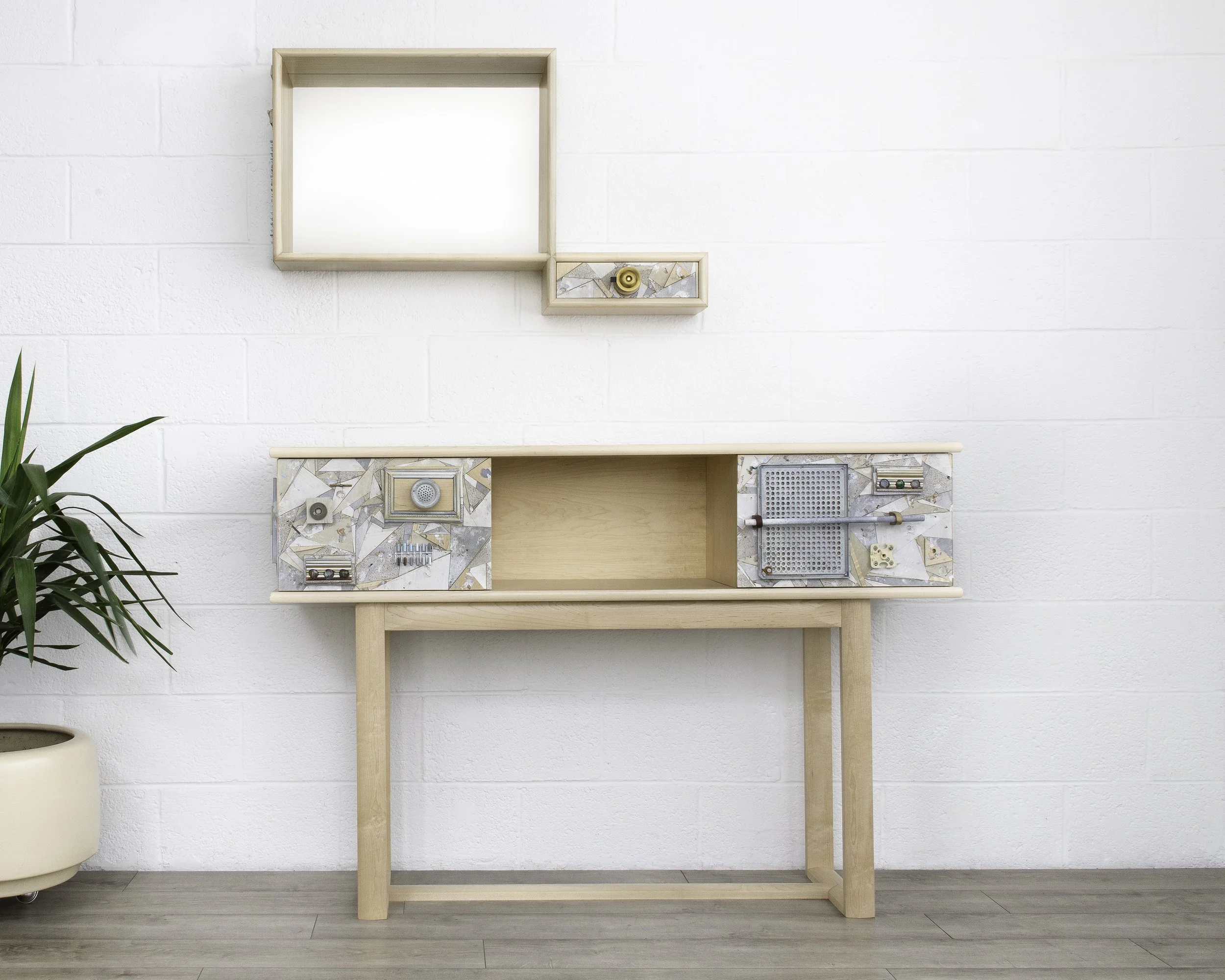 Assemblage-MirrorAndTable_2_Large copy.jpg