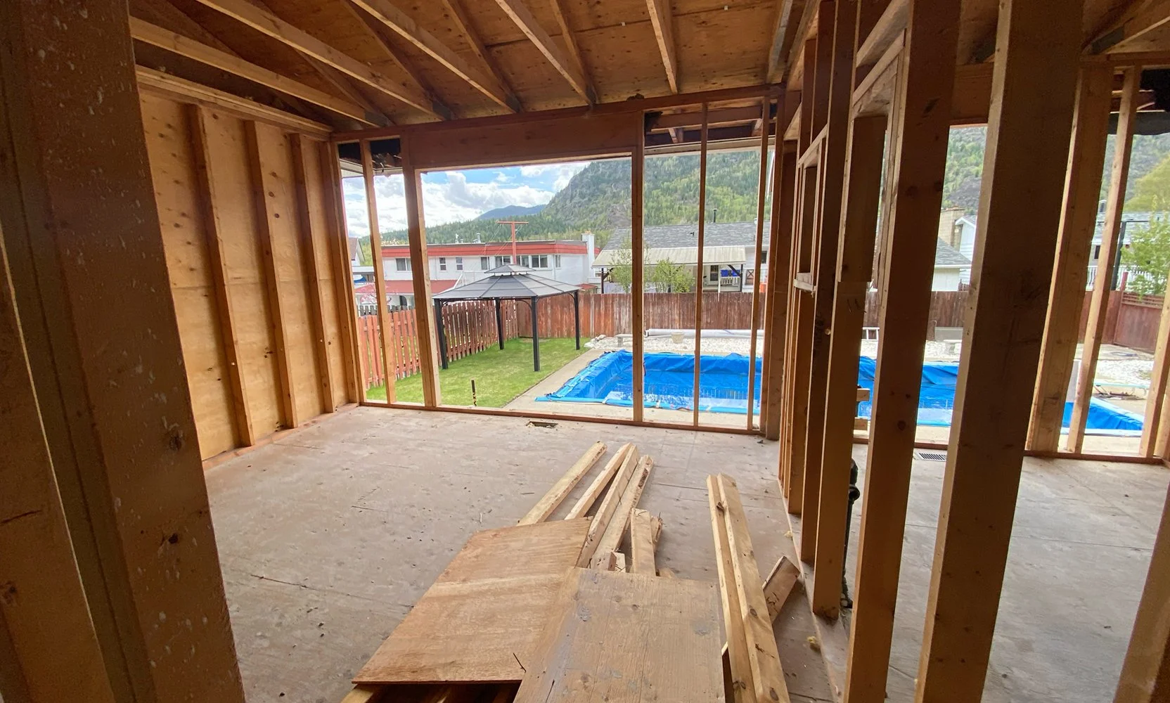 Woodland Drive Glenmerry, Trail — Menelaws Contracting Corp.