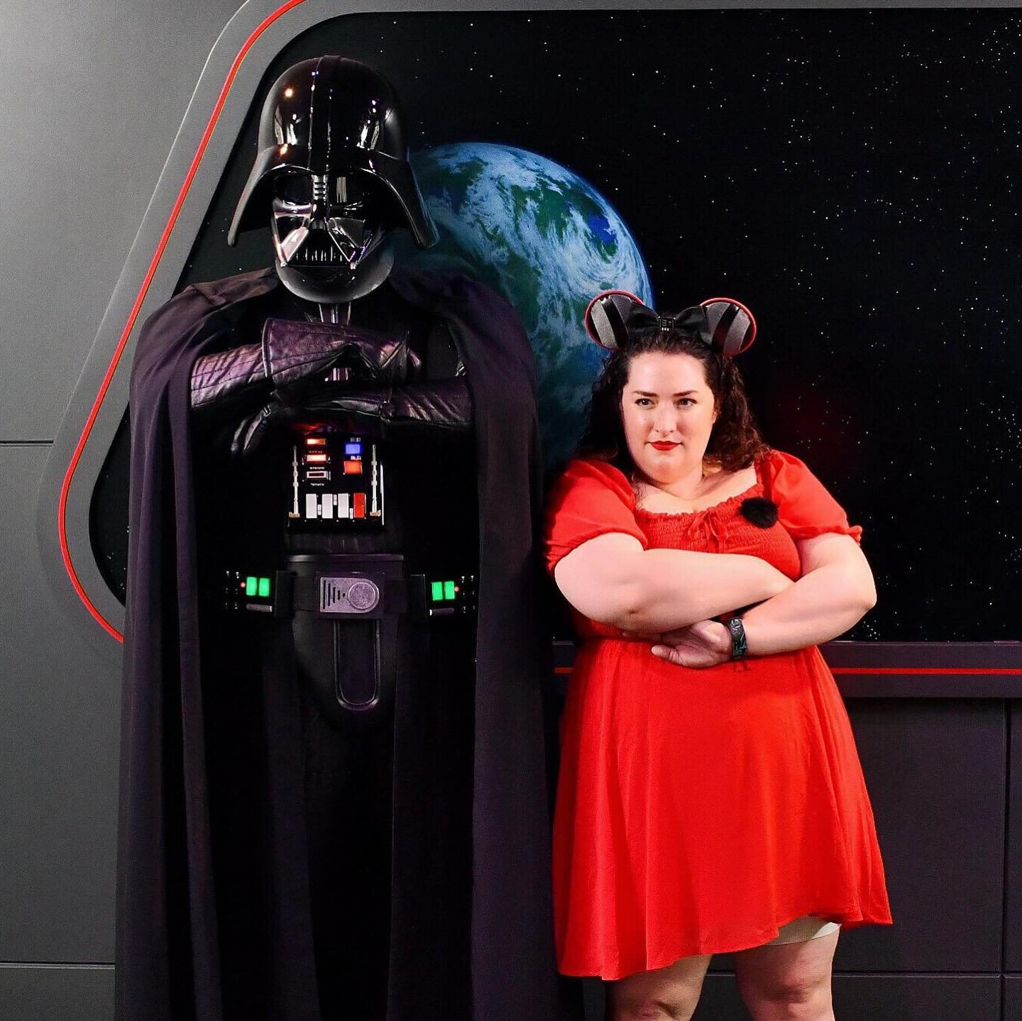 Just two besties on Revenge of the 5th 🖤💫 

This was my first time meeting Darth Vader and the experience was awesome! Have you met him before in the parks?

#revengeofthefifth #darthvader #starwars #starwarslaunchbay #disneyshollywoodstudios