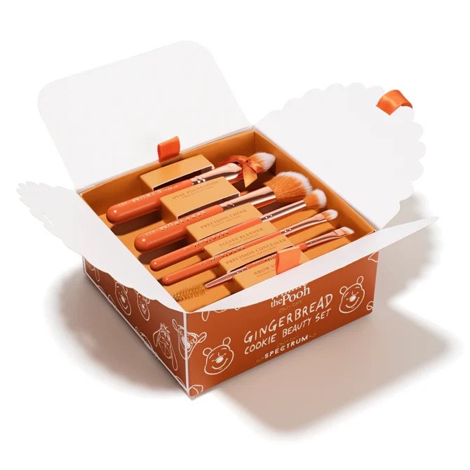 Winnie the Pooh Gingerbread Box Disney x Spectrum Collections Winnie the Pooh Gingerbread Holiday Merchandises Collection October 2024 Open Box.jpeg