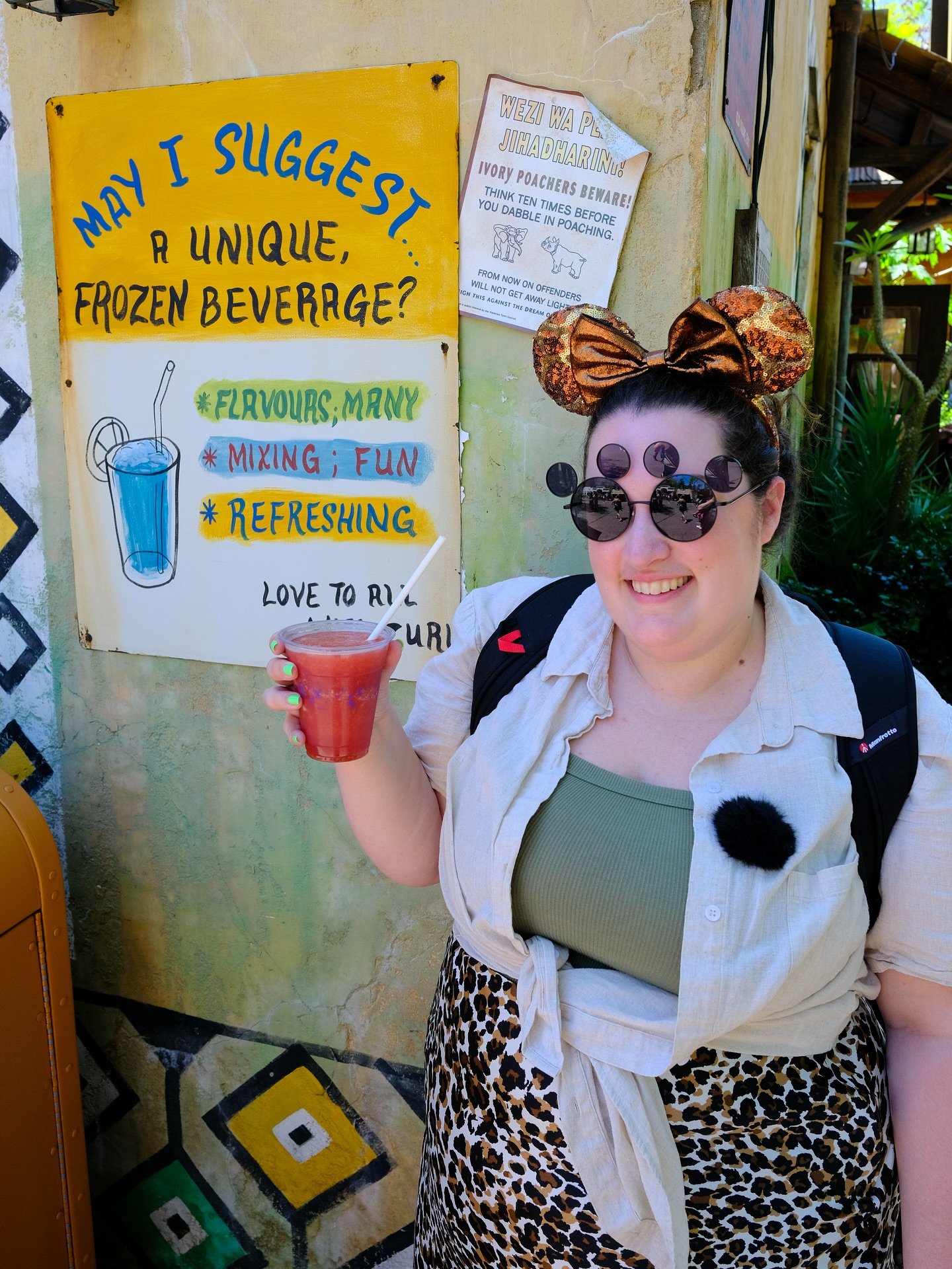 Easily influenced by frozen beverage suggestion signs and drinks named after flamingos!🦩

🍹Frozen Flamingo (Non-alcoholic)
📍Harambe Market at Disney&rsquo;s Animal Kingdom