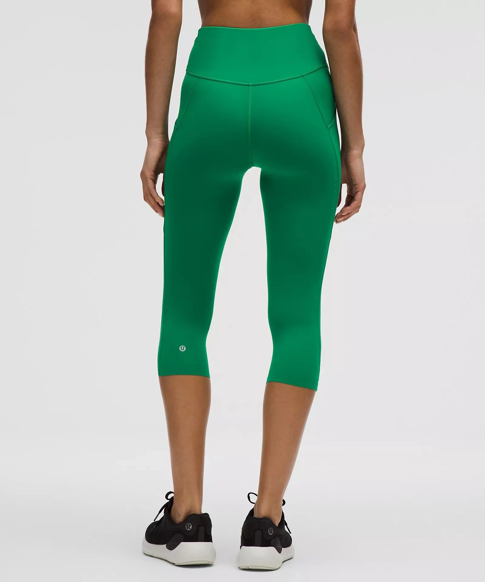 Fast and Free High-Rise Crop 19"