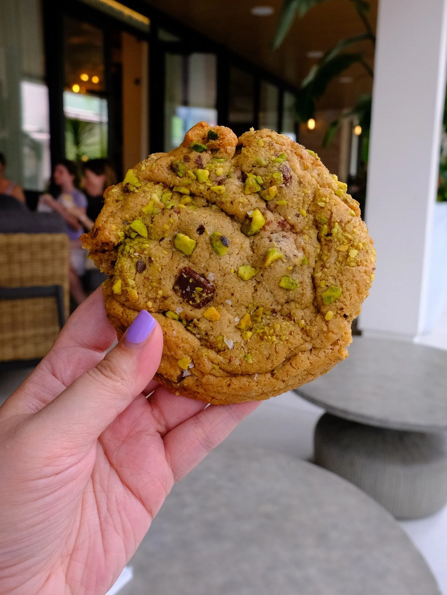 NEW Dubai Chocolate Cookie at Summer House on the Lake in Disney Springs! 🍪💚🍫

I&rsquo;ve tried almost every cookie from the Summer House Cookie Bar and this one immediately moved into my top 5! The Dubai Chocolate Cookie is a chocolate chip cooki