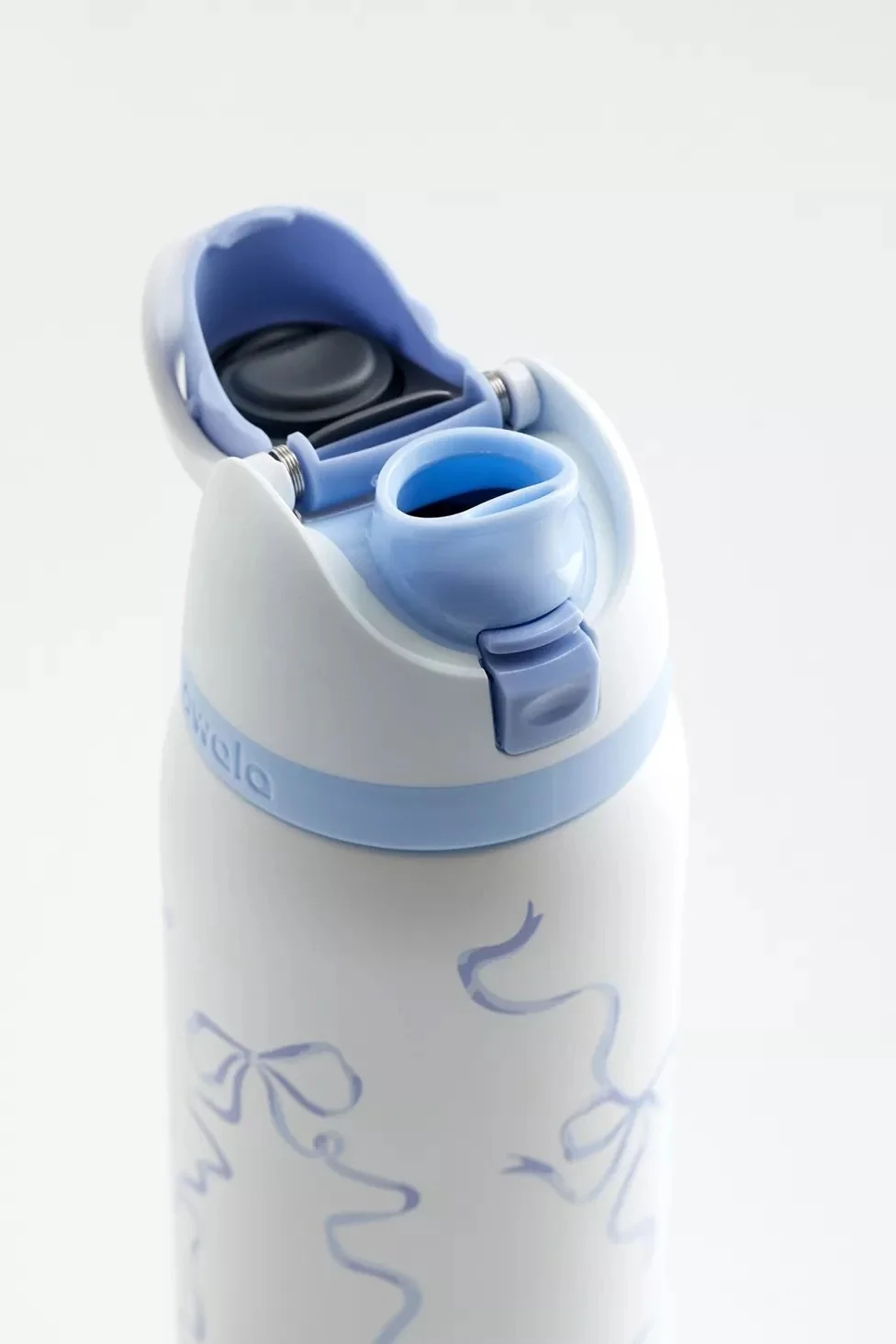 Tied and True 32oz FreeSip Owala Water Bottle