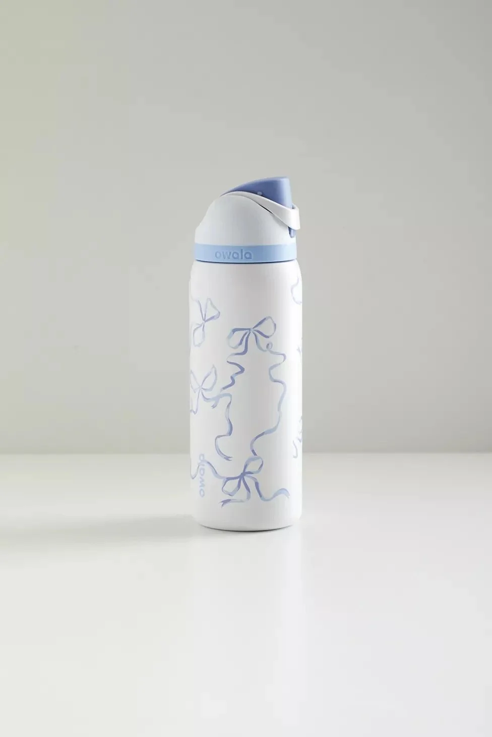 Tied and True 32oz FreeSip Owala Water Bottle