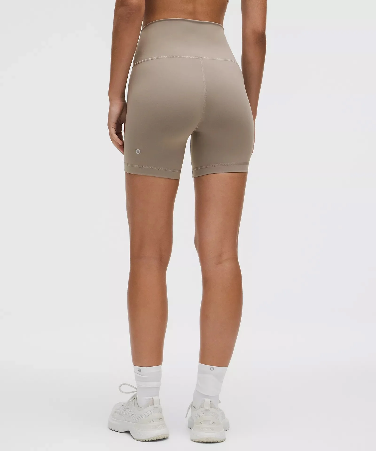 Wunder Train High-Rise Short 6"