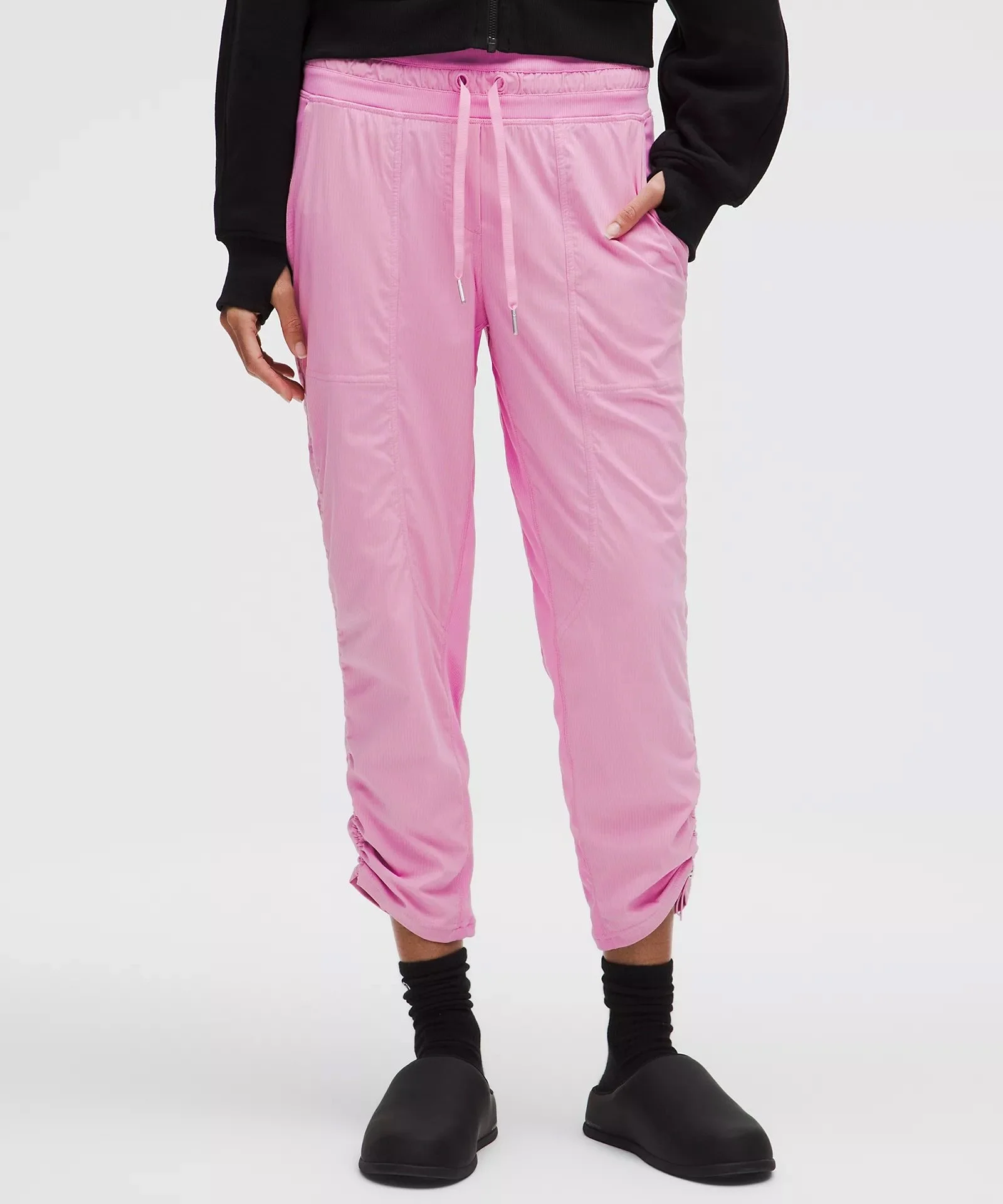 Dance Studio Mid-Rise Cropped Pant