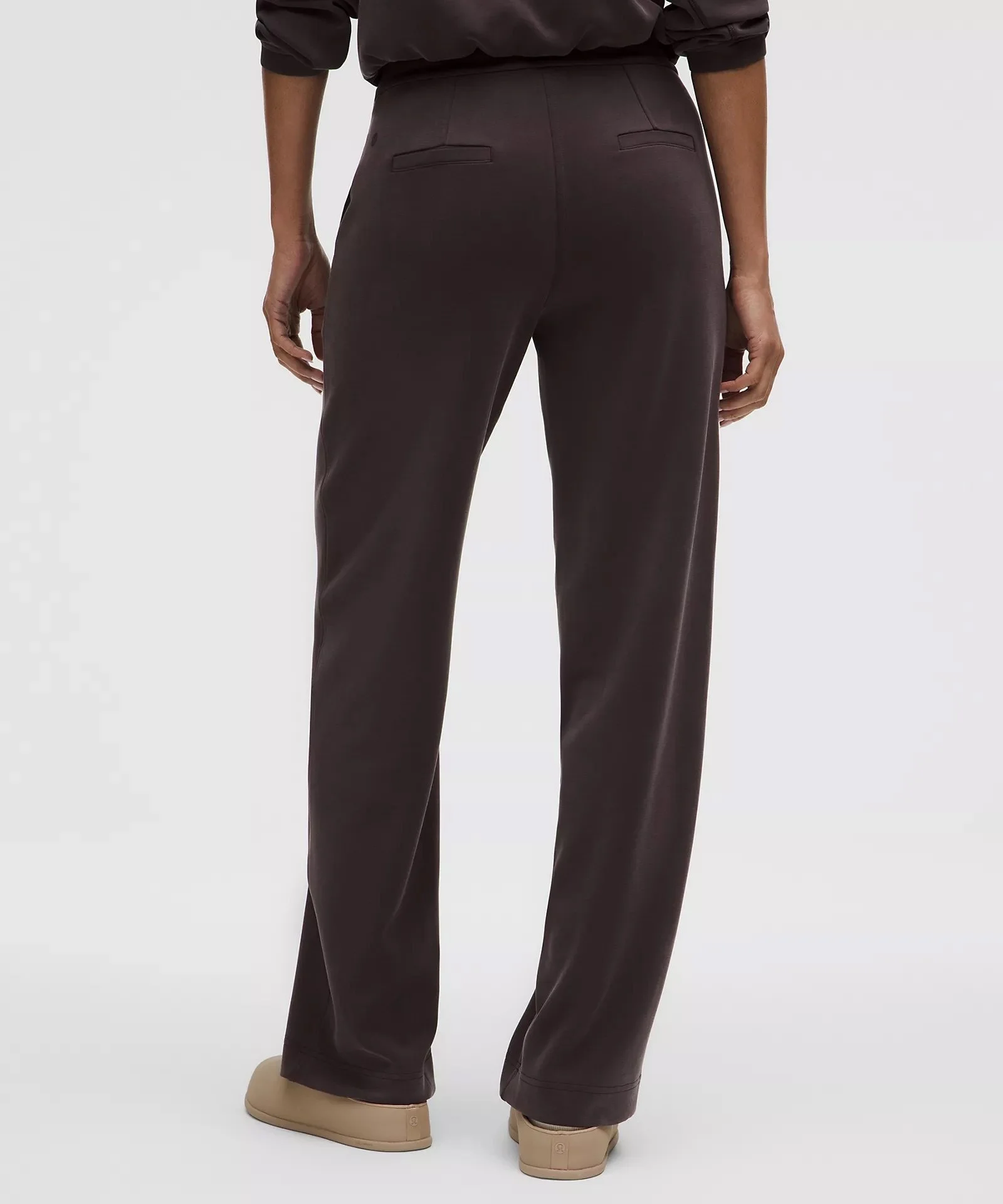 Softstreme Pintuck Mid-Rise Pant