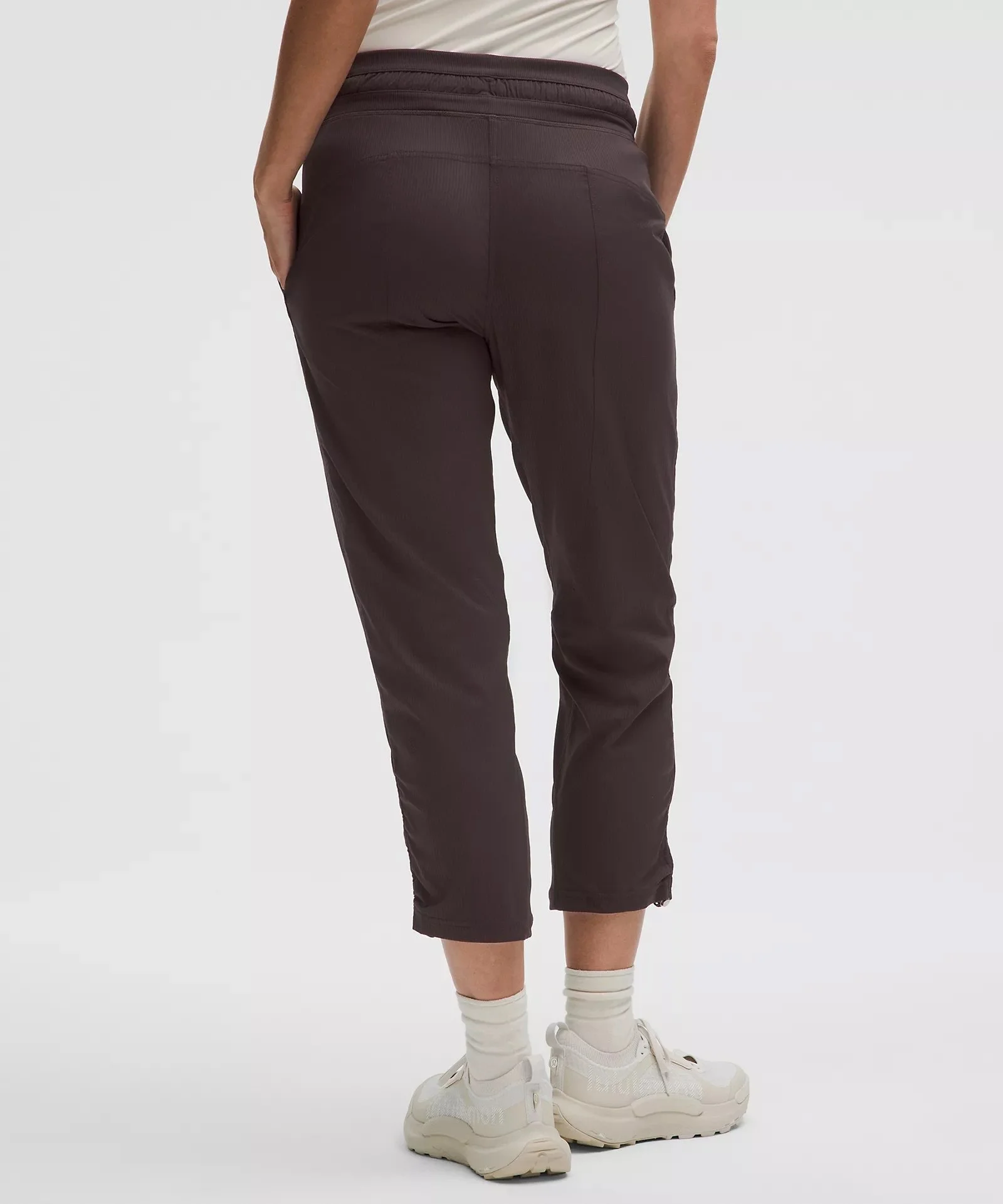 Dance Studio Mid-Rise Cropped Pant